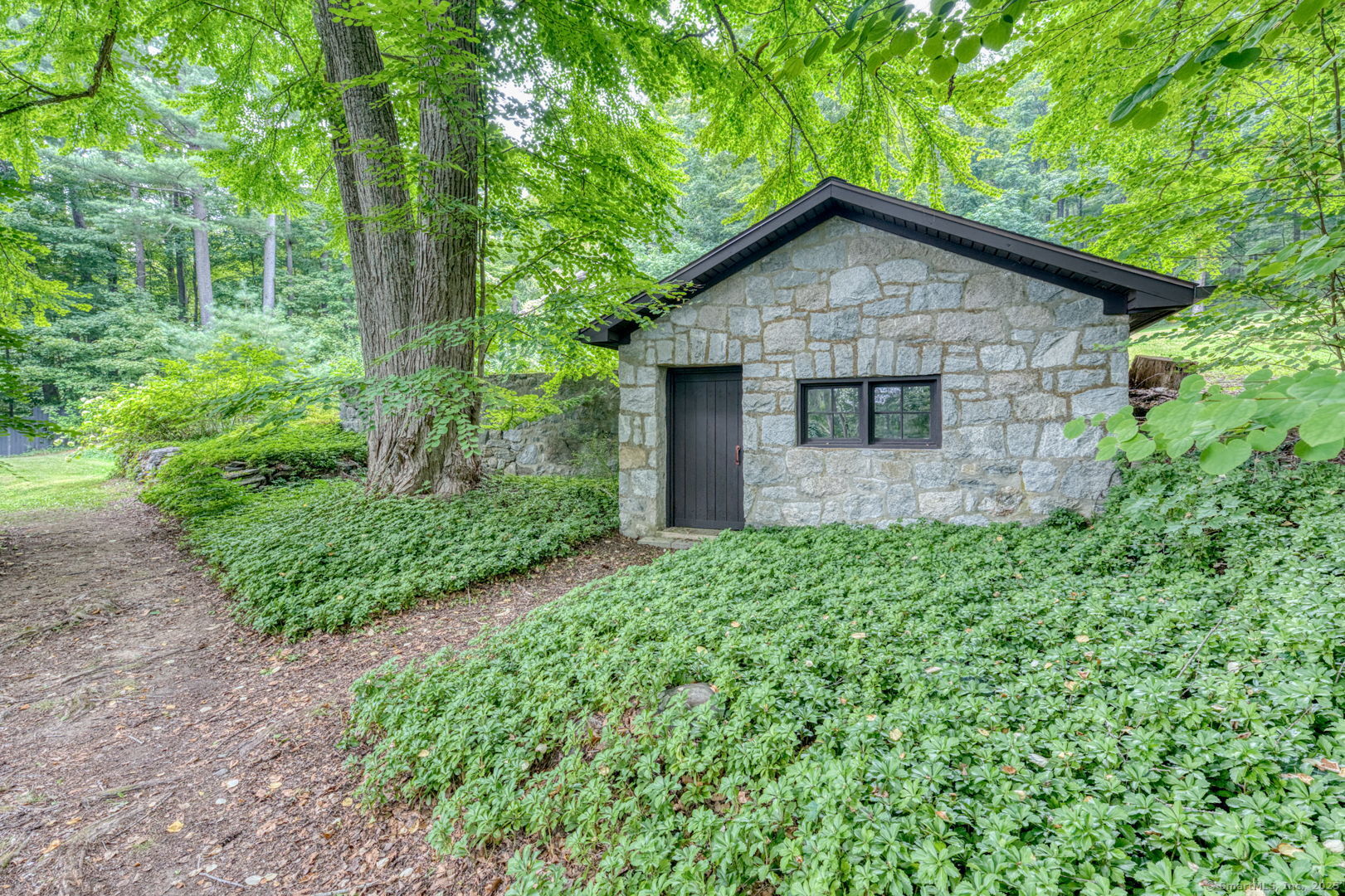 4 Garland Road