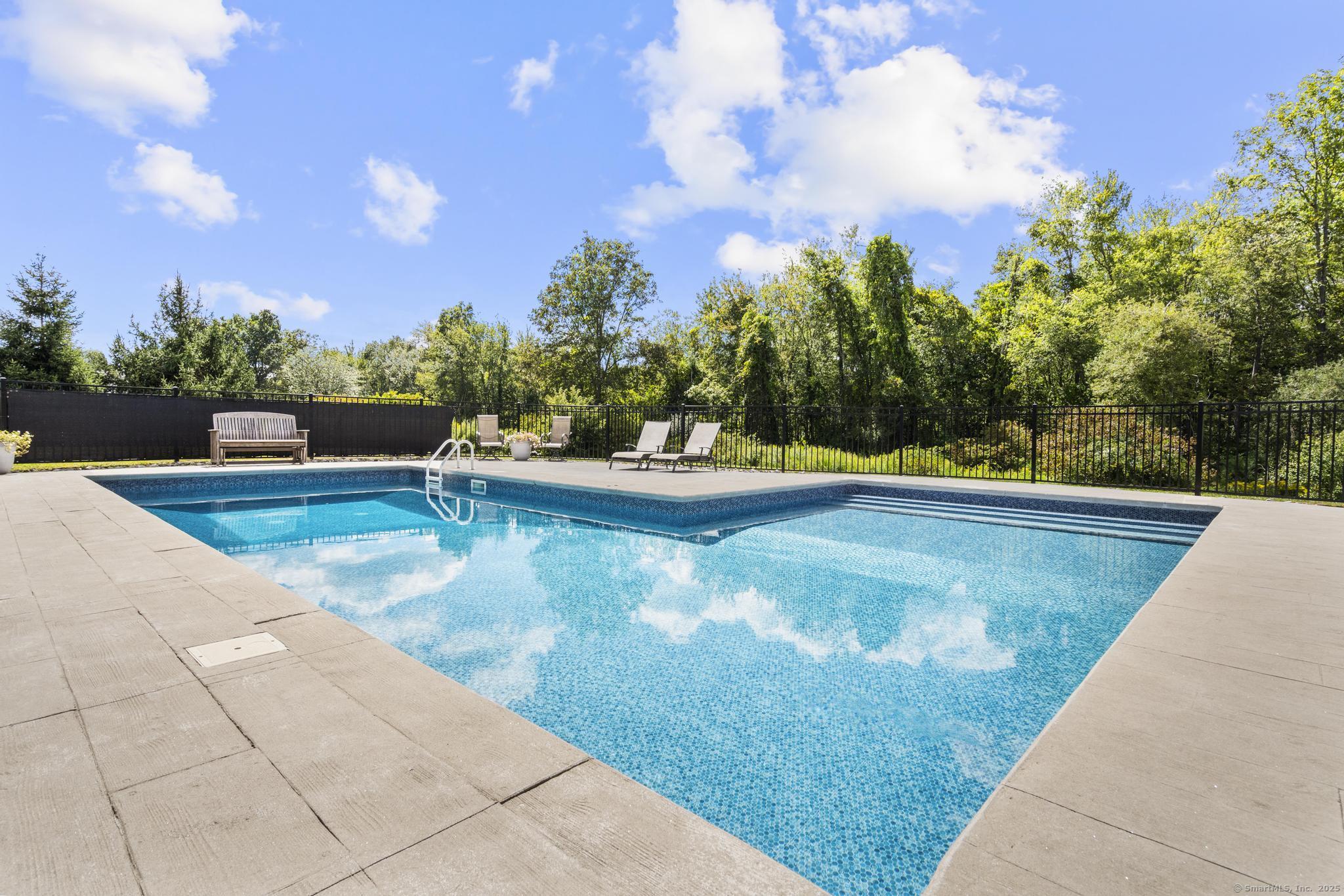 318 Bayview Circle