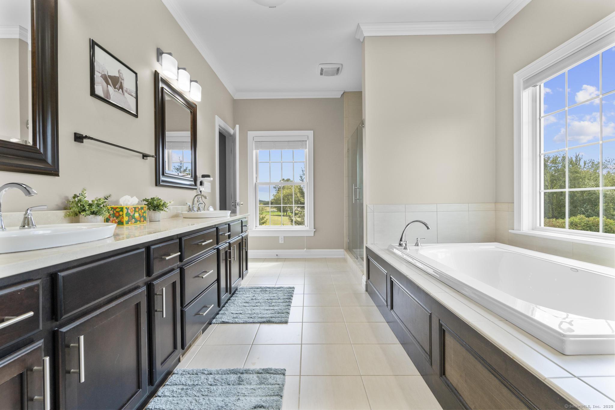 318 Bayview Circle