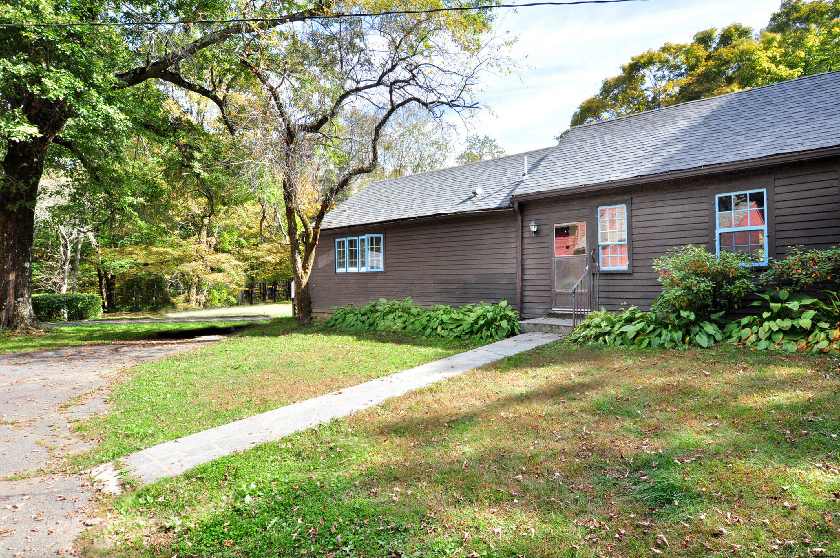 182 East Litchfield Road