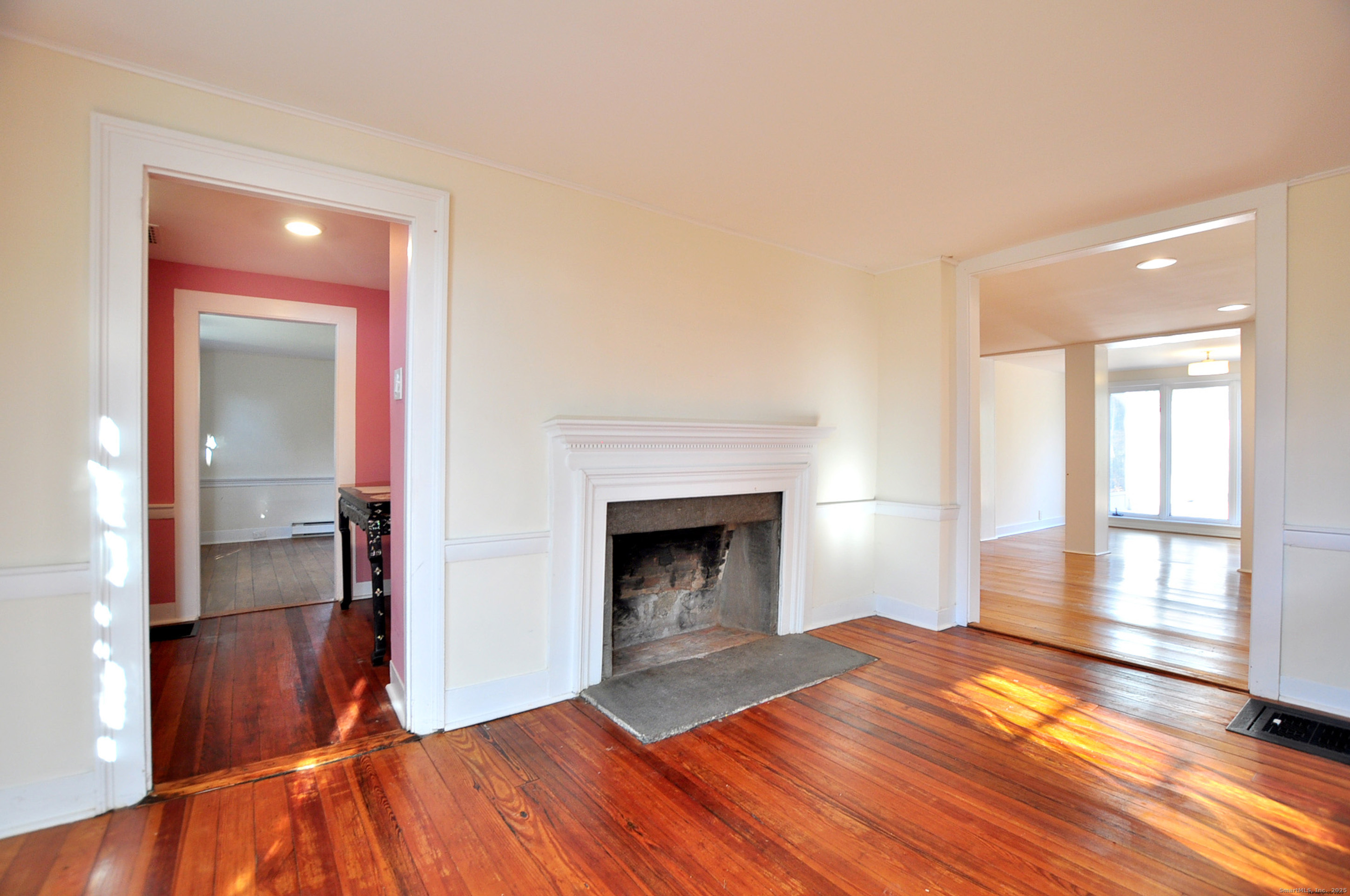 11 West Chestnut Hill Road