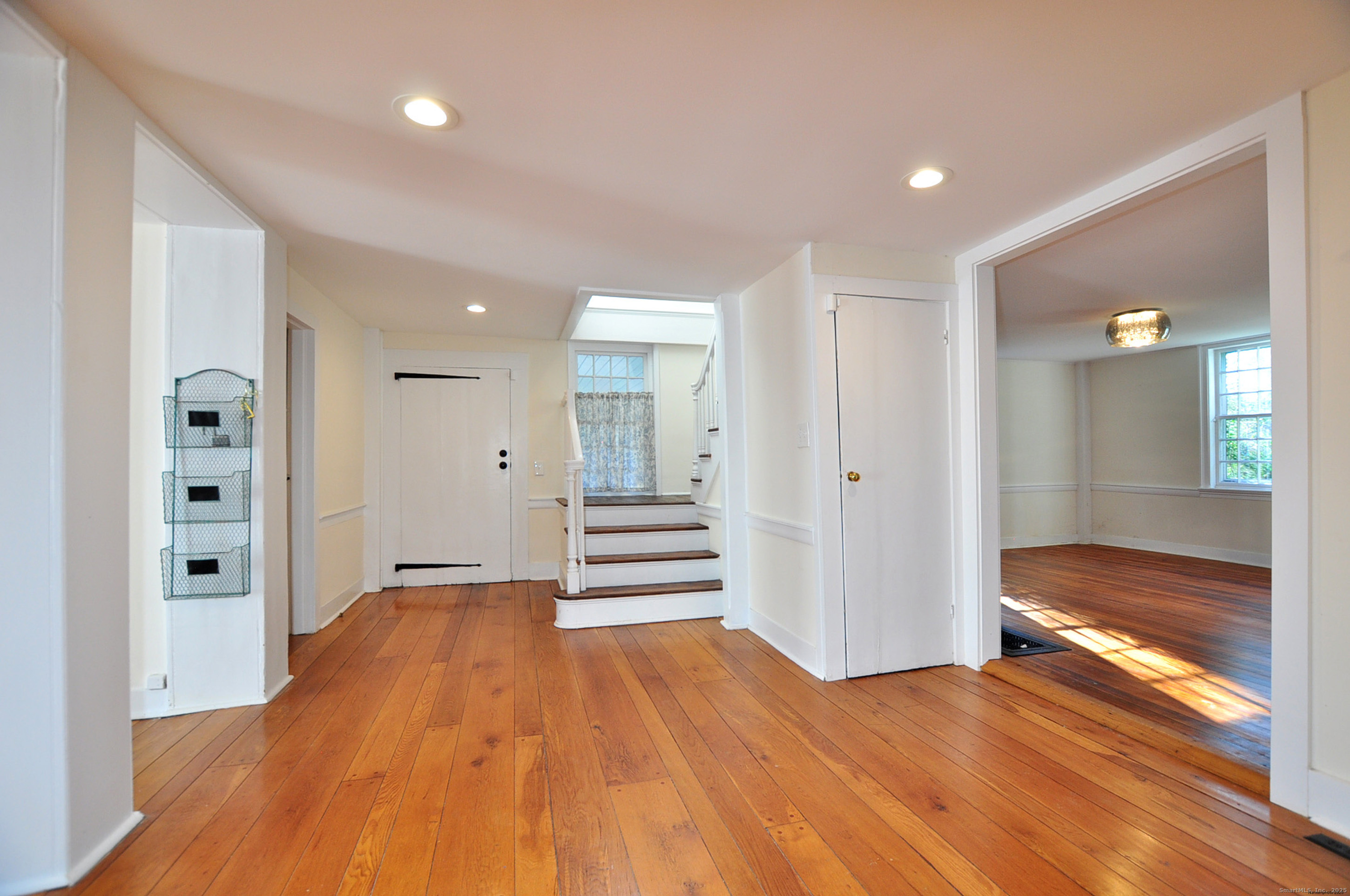 11 West Chestnut Hill Road
