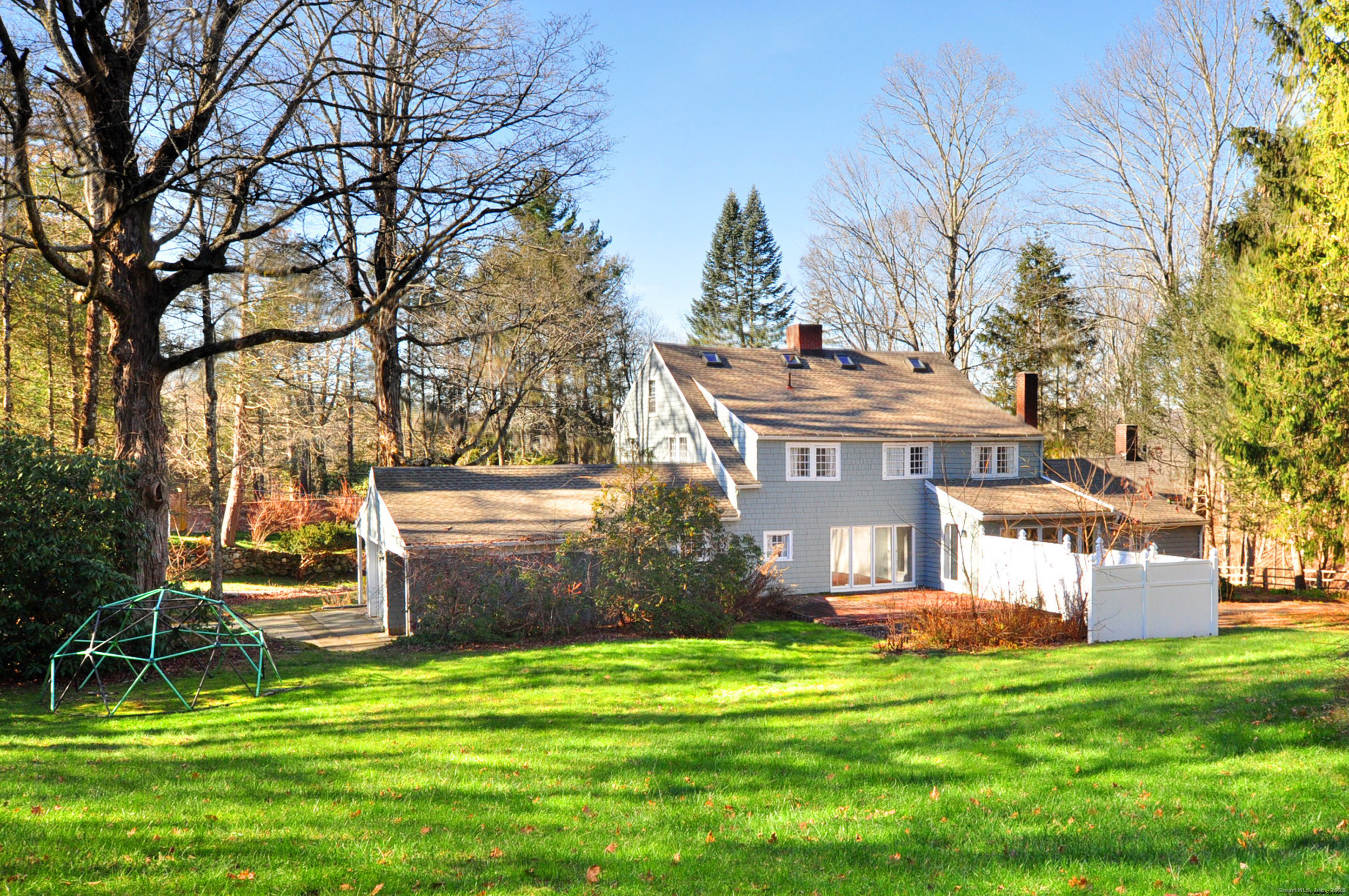 11 West Chestnut Hill Road