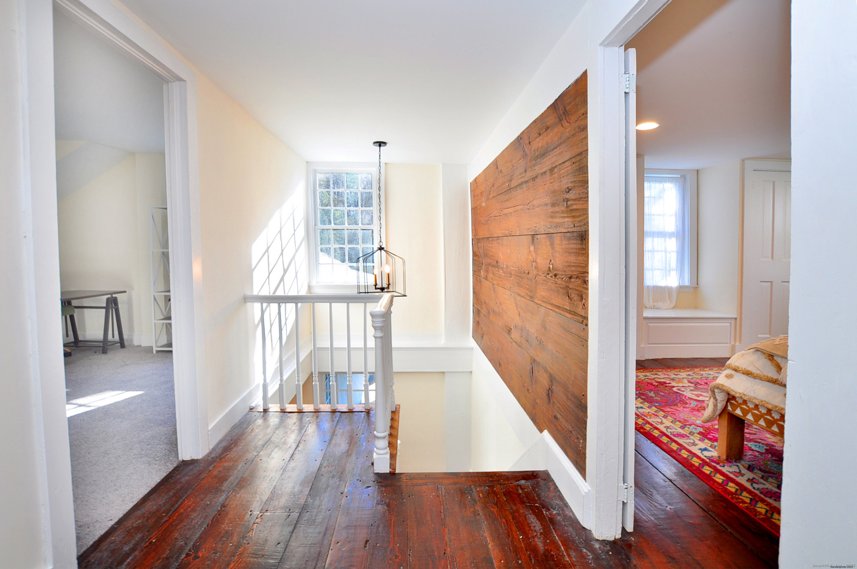 11 West Chestnut Hill Road