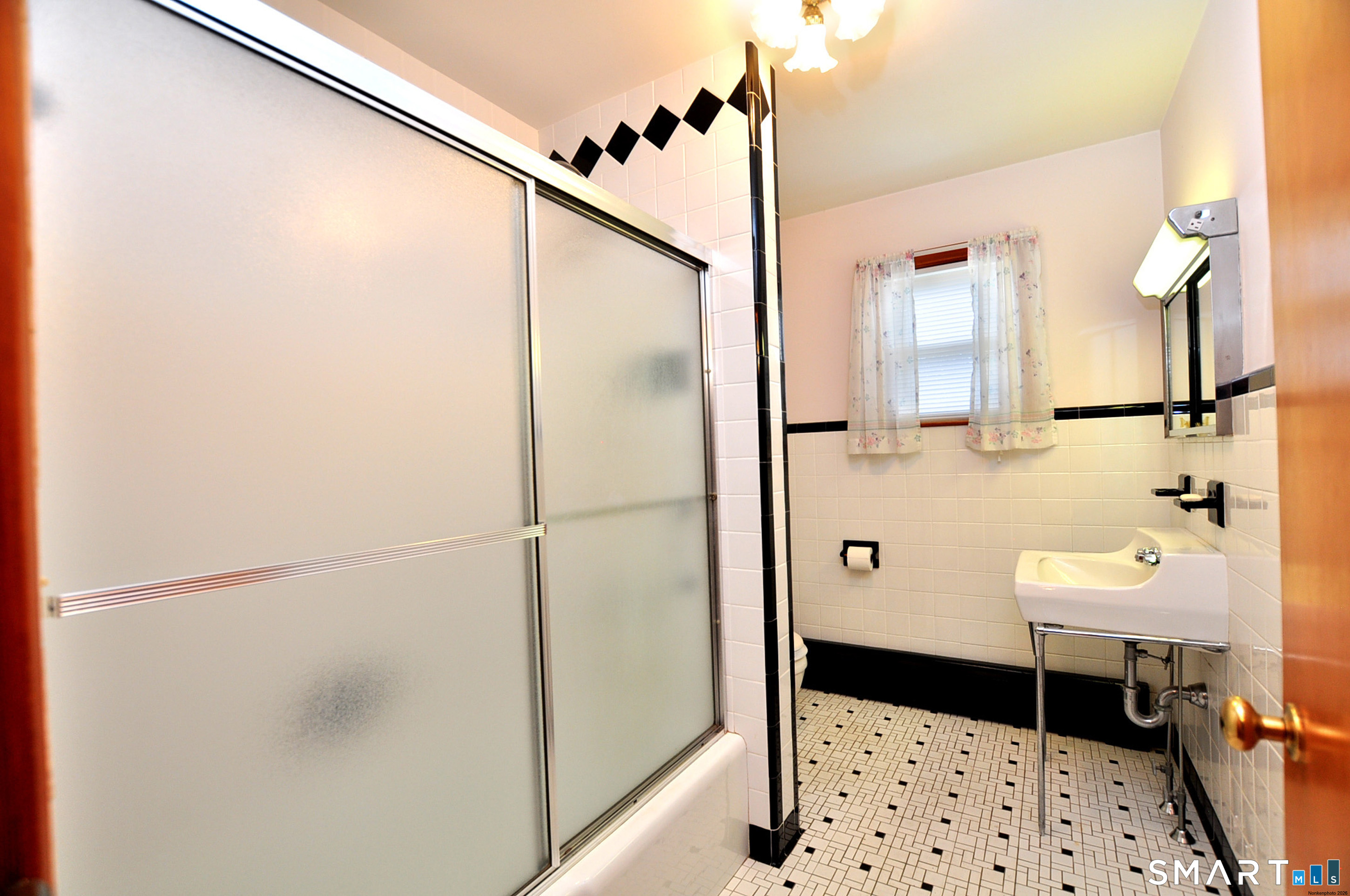 71-A Bartholomew Hill Road