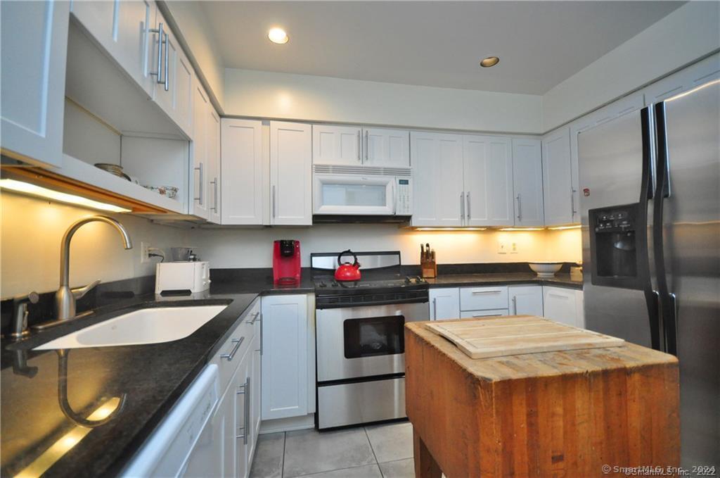 93 Litchfield Ponds Drive 93