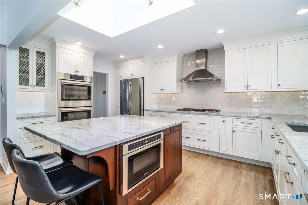 17 Dresden Court West
