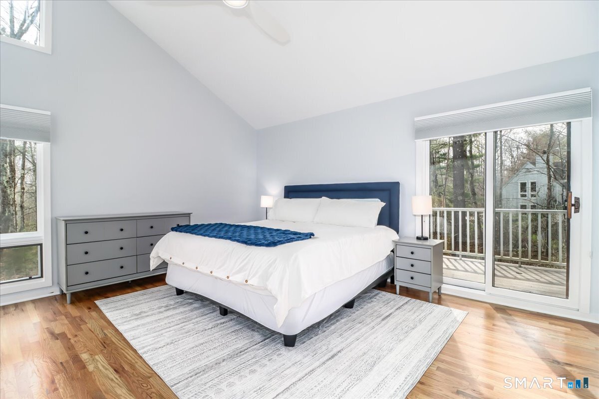 17 Dresden Court West
