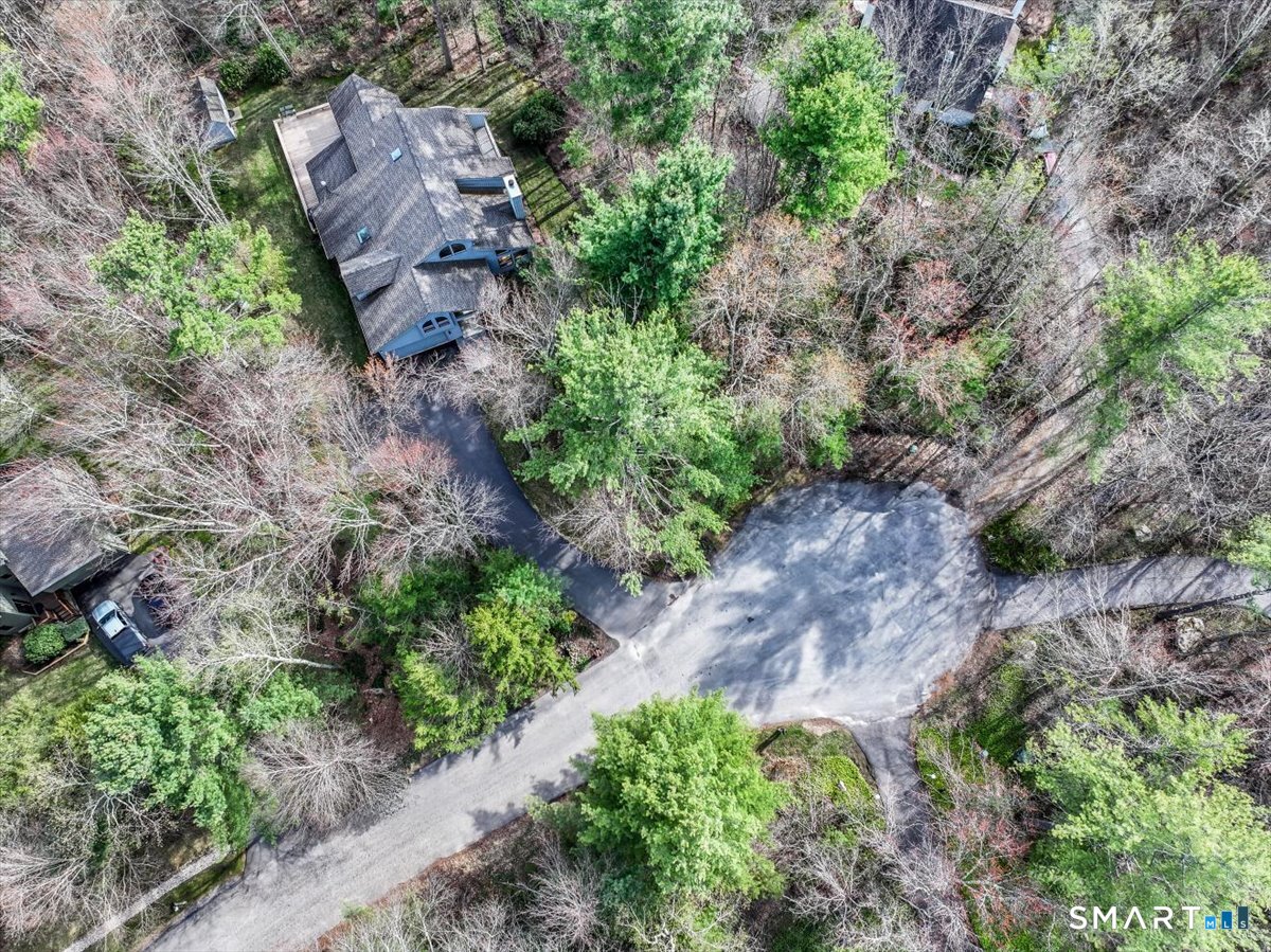 17 Dresden Court West