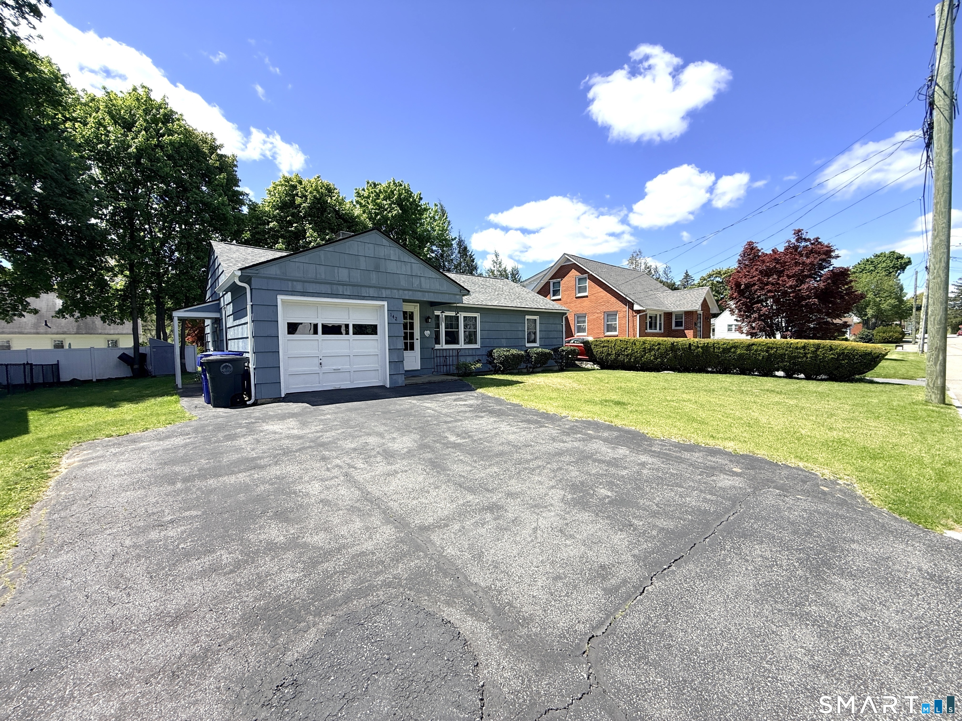 142 Lois Street