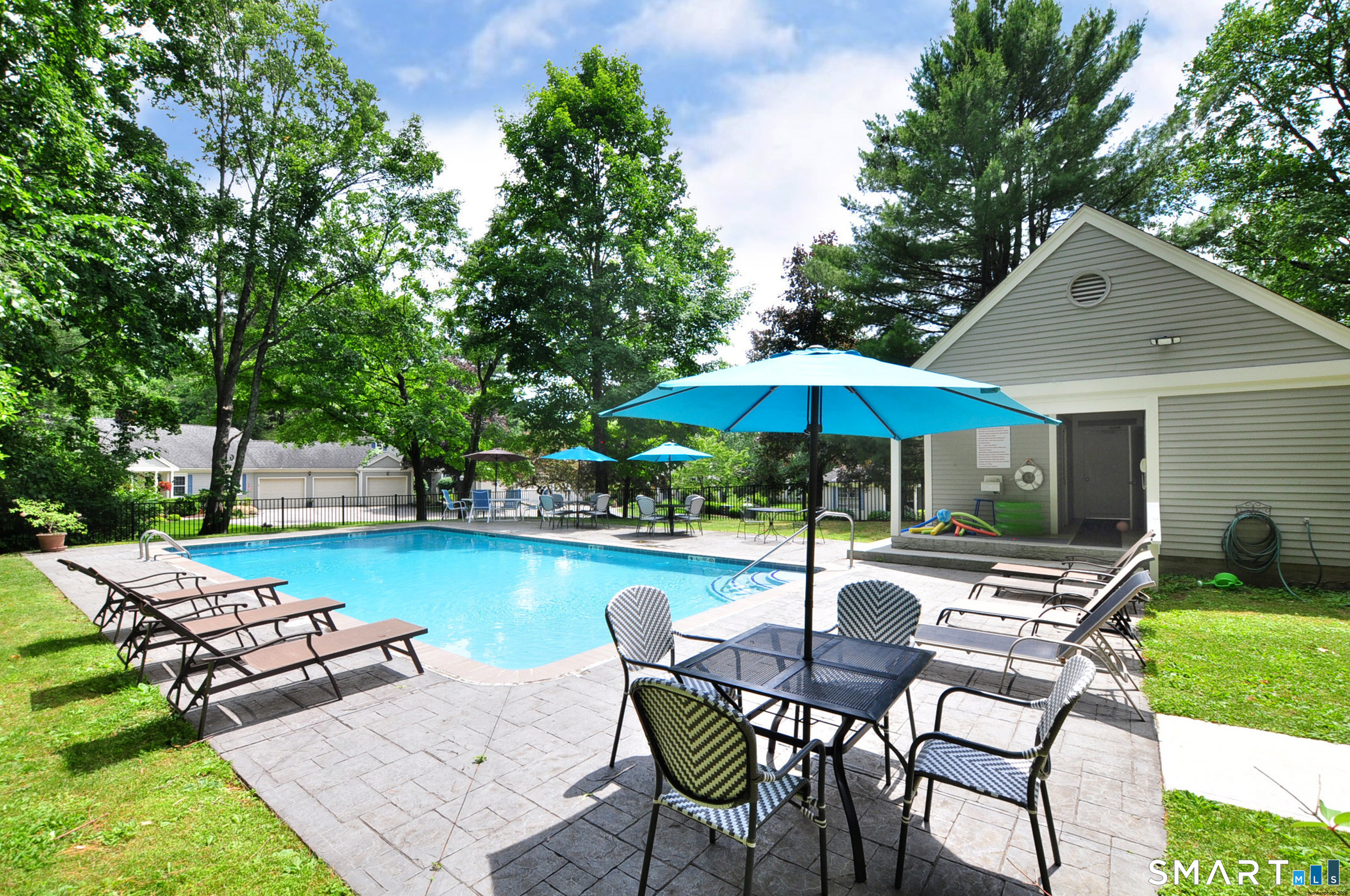 85 Litchfield Ponds Drive Unit: 85