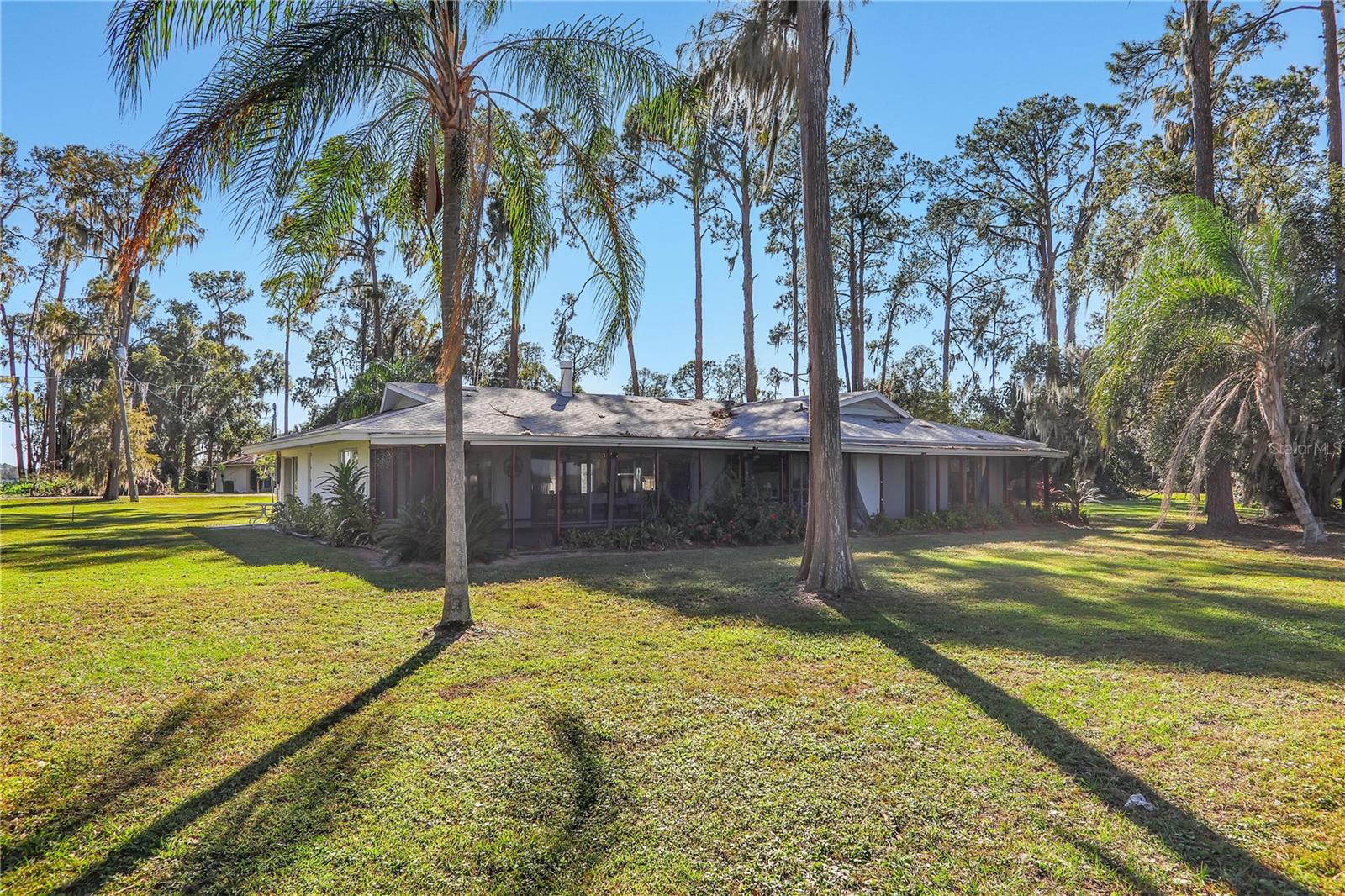 10121 LONE TREE LN