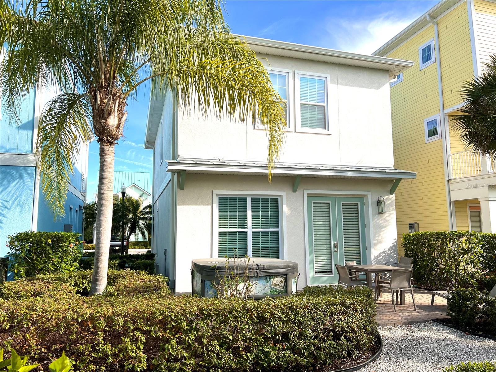 3008 SEA PLANE LN