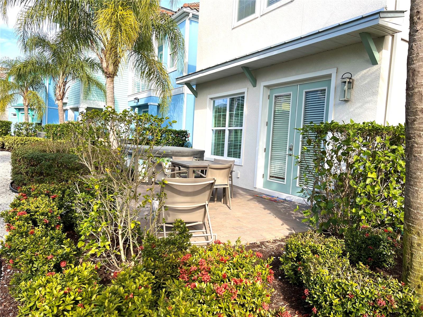 3008 SEA PLANE LN
