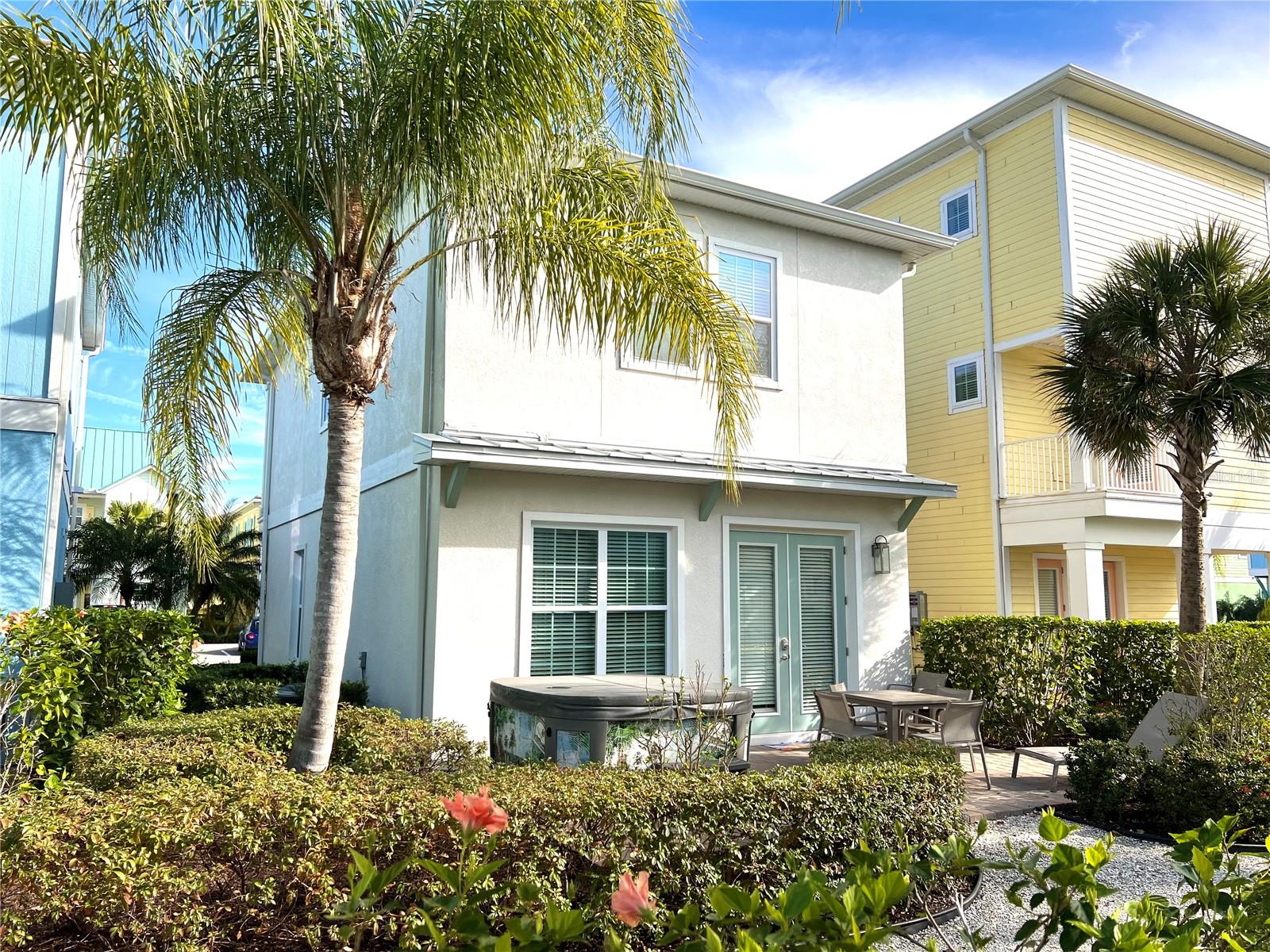 3008 SEA PLANE LN