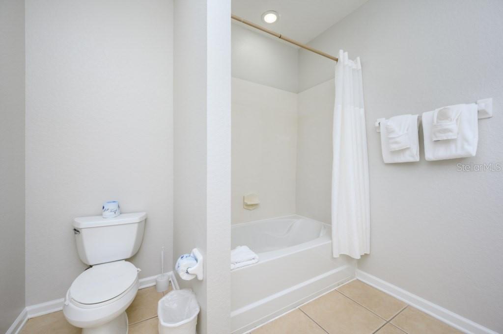 8001 COOL BREEZE DR #121