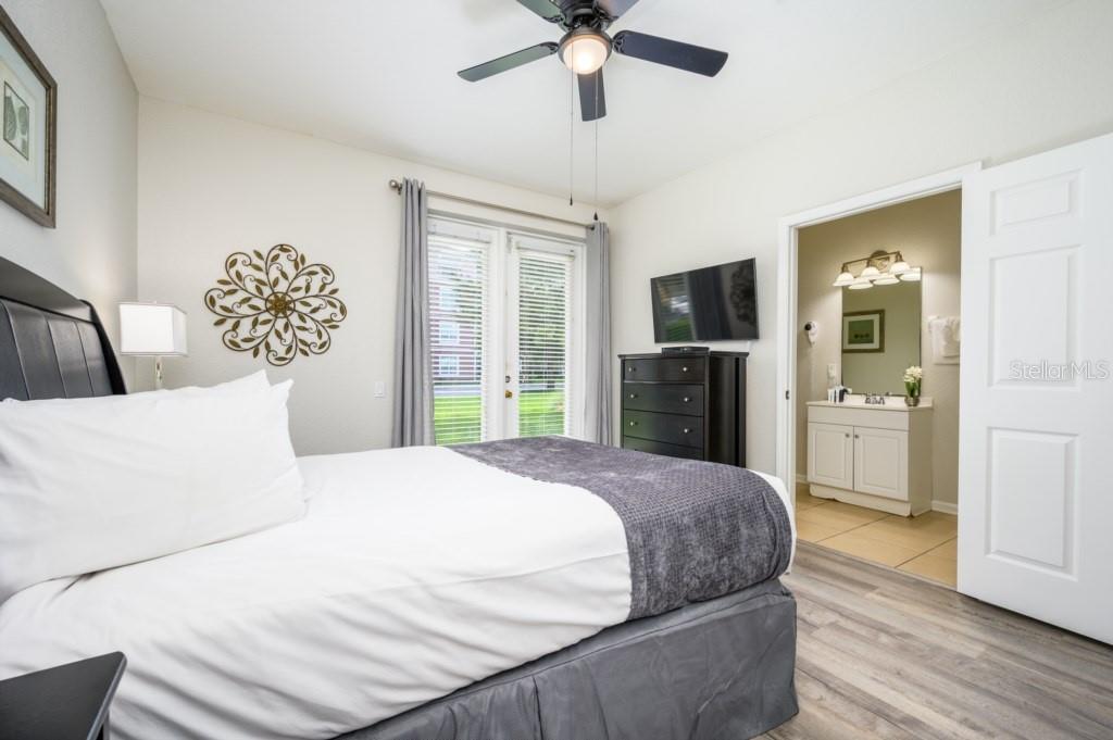 8001 COOL BREEZE DR #121