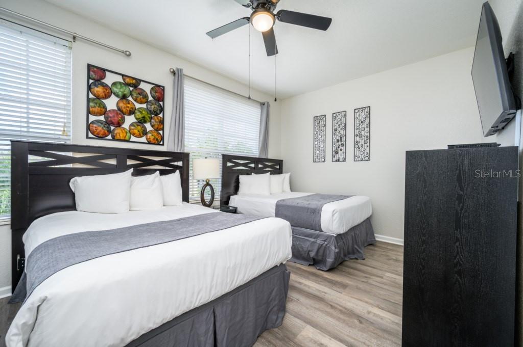 8001 COOL BREEZE DR #121