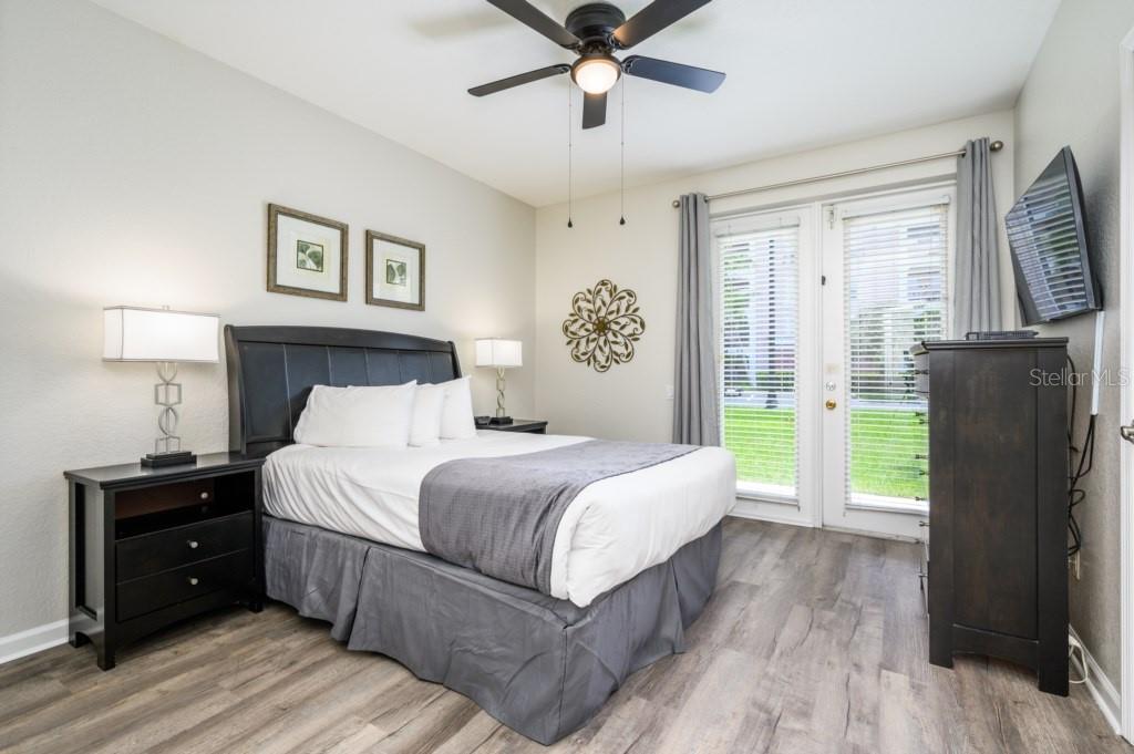 8001 COOL BREEZE DR #121