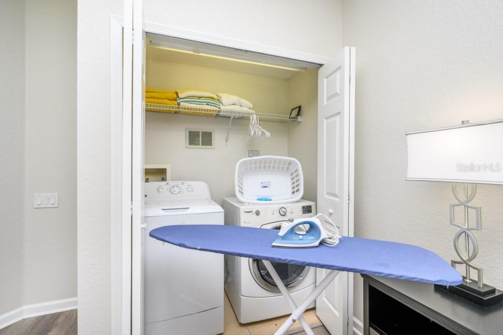 8001 COOL BREEZE DR #121