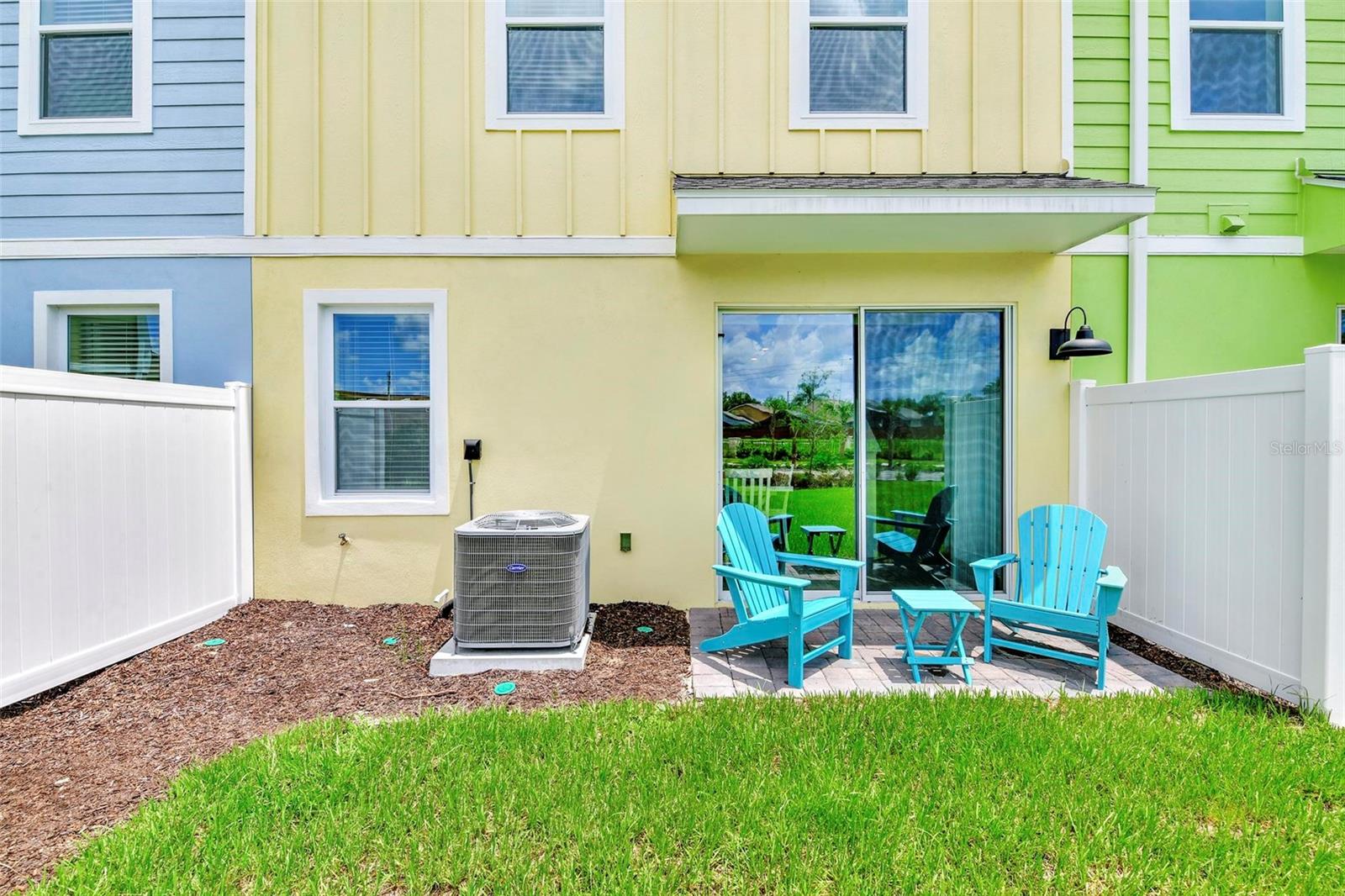 8146 COCONUT PL