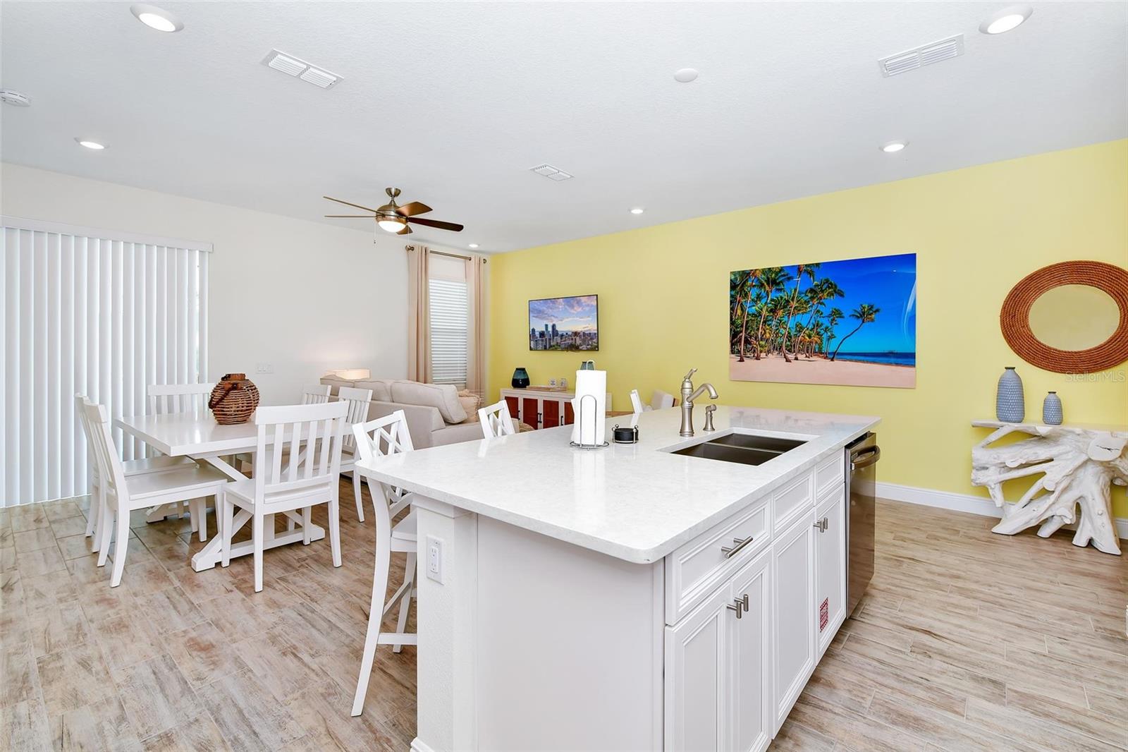 8146 COCONUT PL