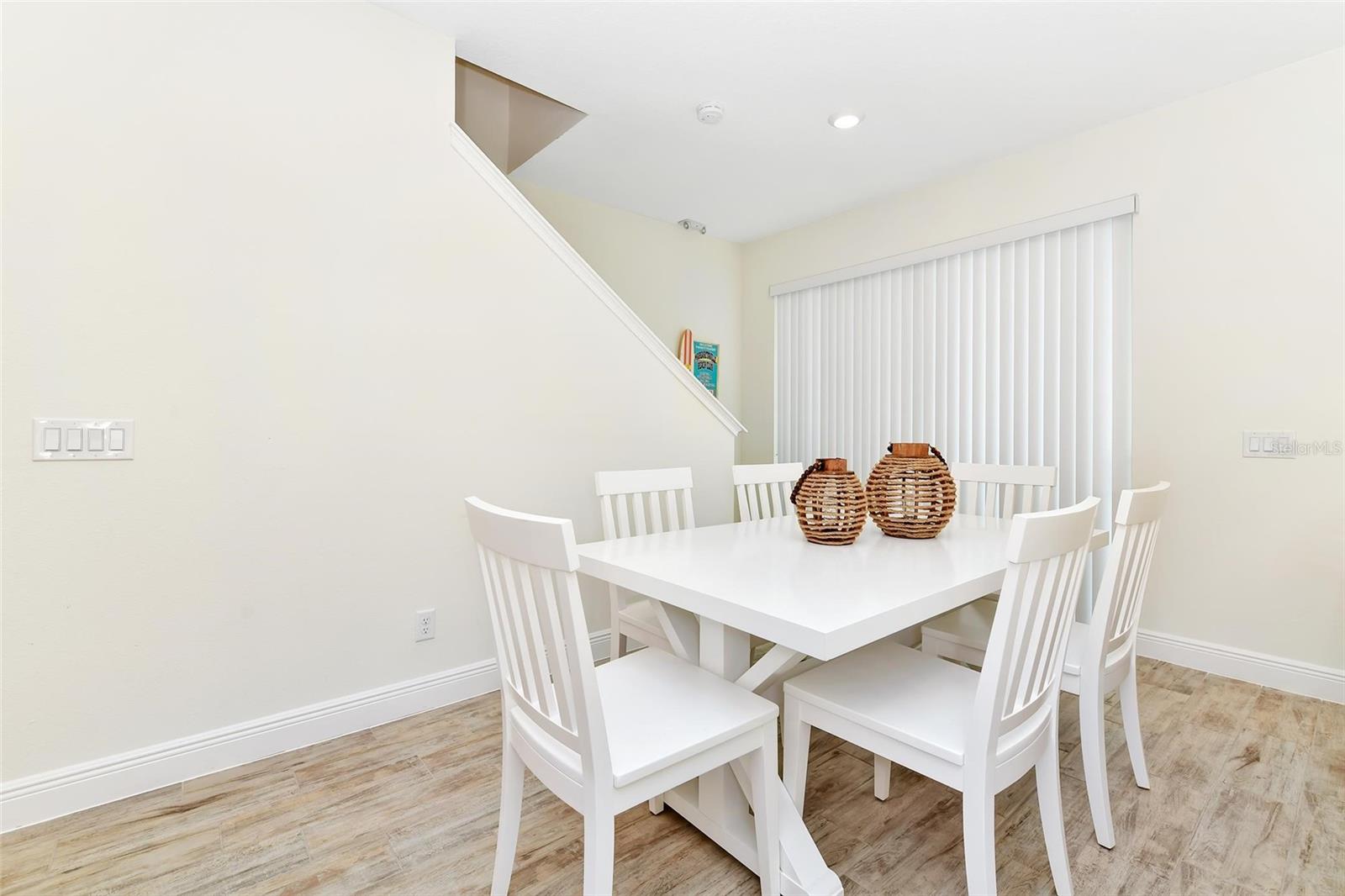 8146 COCONUT PL