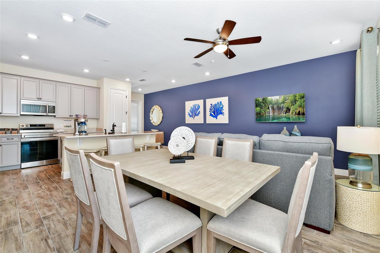 3192 CARIBBEAN SOUL DR