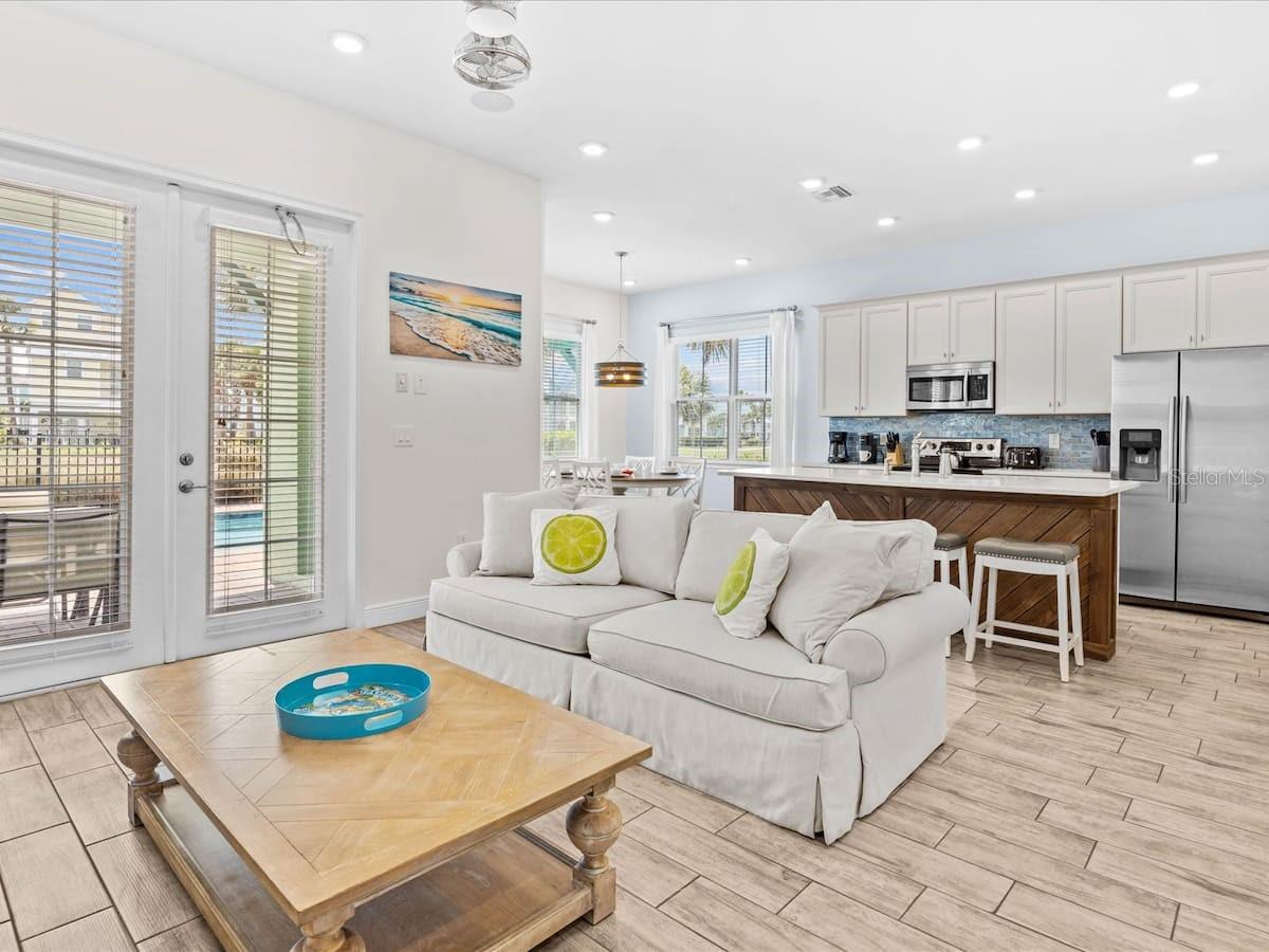 3020 PARROT HEAD PL