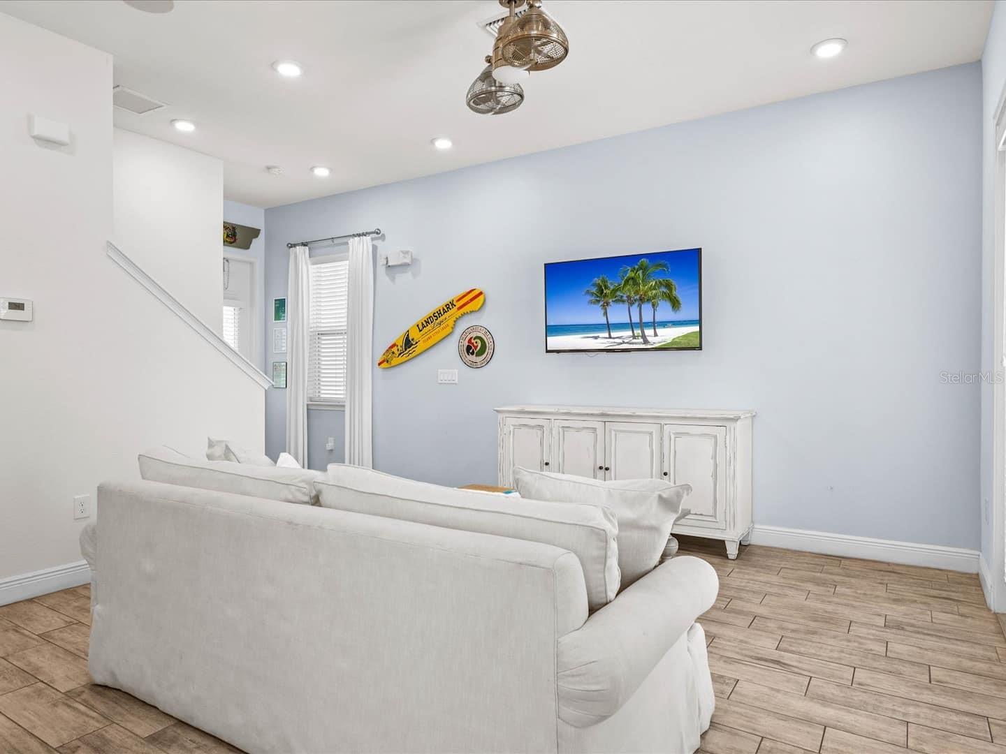 3020 PARROT HEAD PL