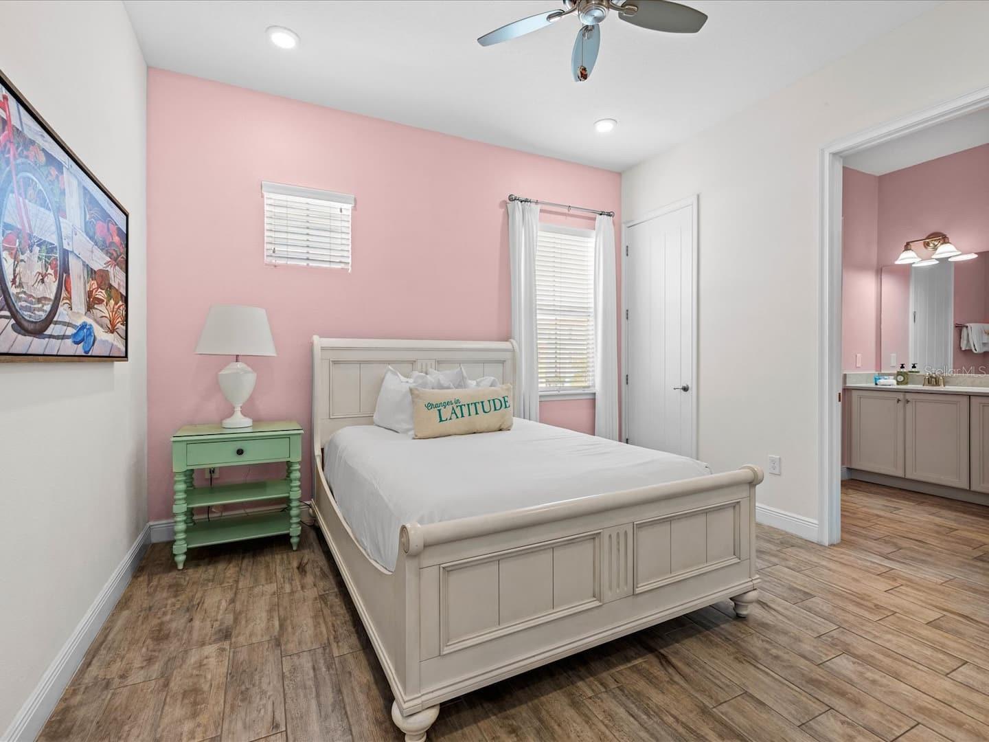 3020 PARROT HEAD PL