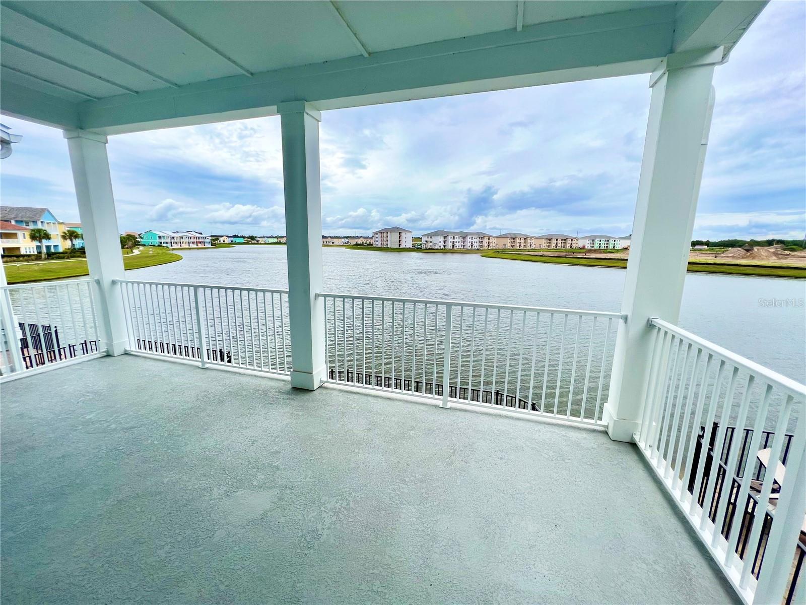3032 PARROT HEAD PL