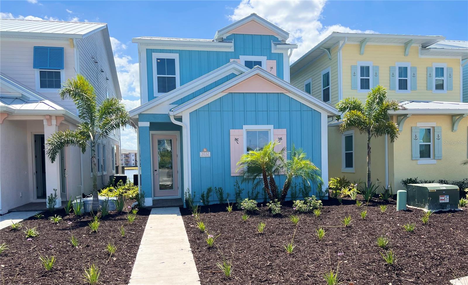 3032 PARROT HEAD PL