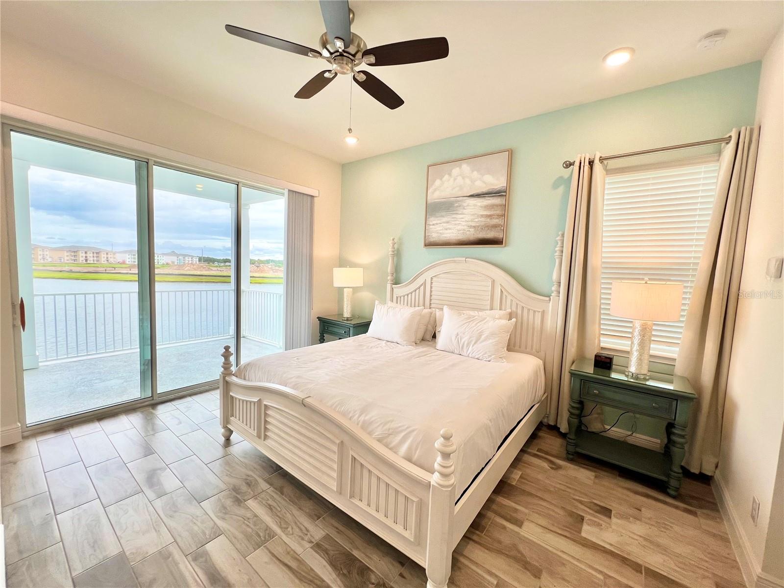 3032 PARROT HEAD PL