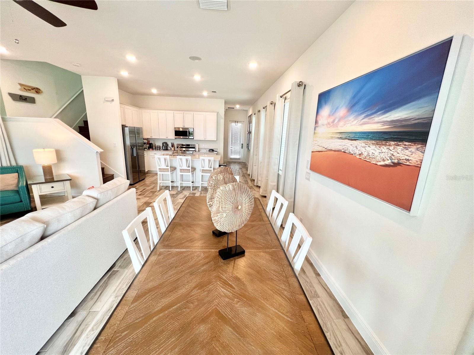 3032 PARROT HEAD PL