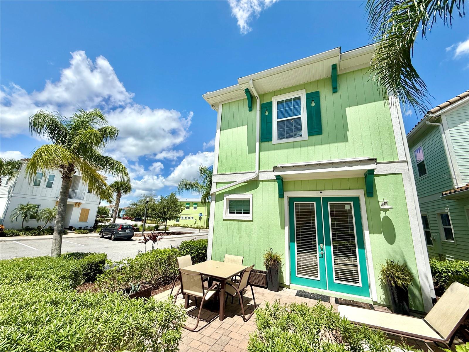 3001 LATITUDE LN