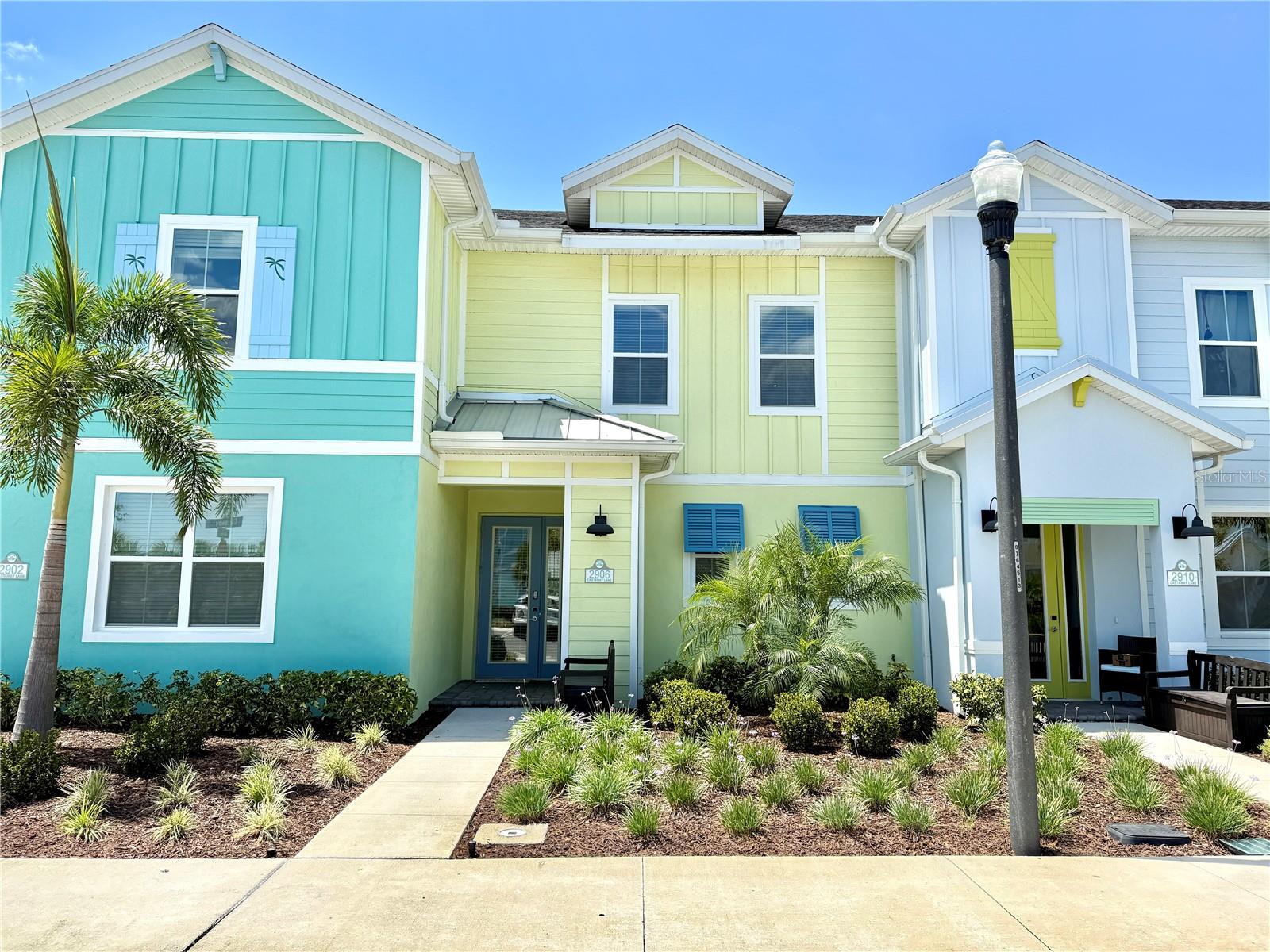 2906 CASTAWAY LN