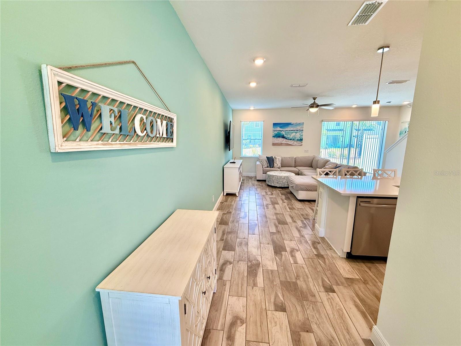 2906 CASTAWAY LN