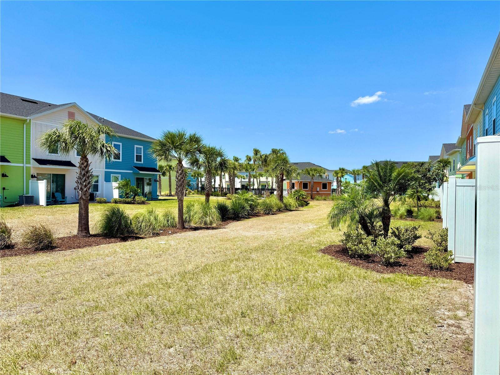 2906 CASTAWAY LN