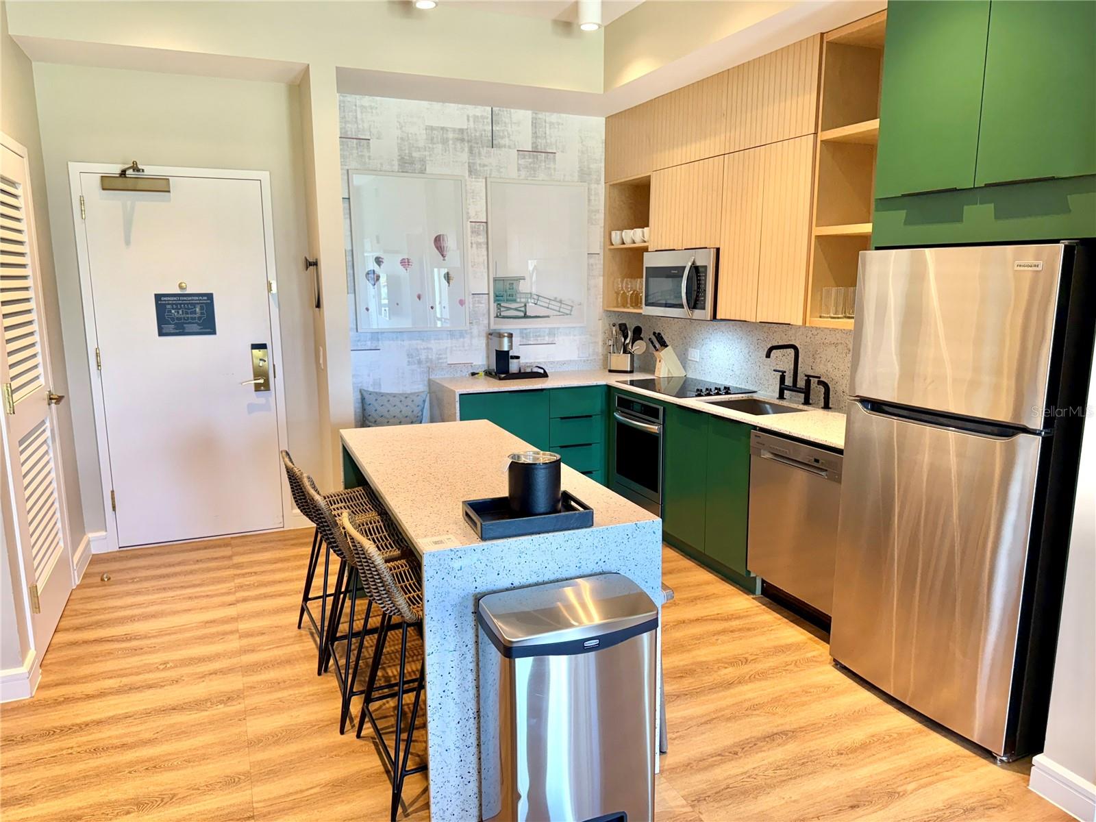 3151 SUNSET WALK DR #208