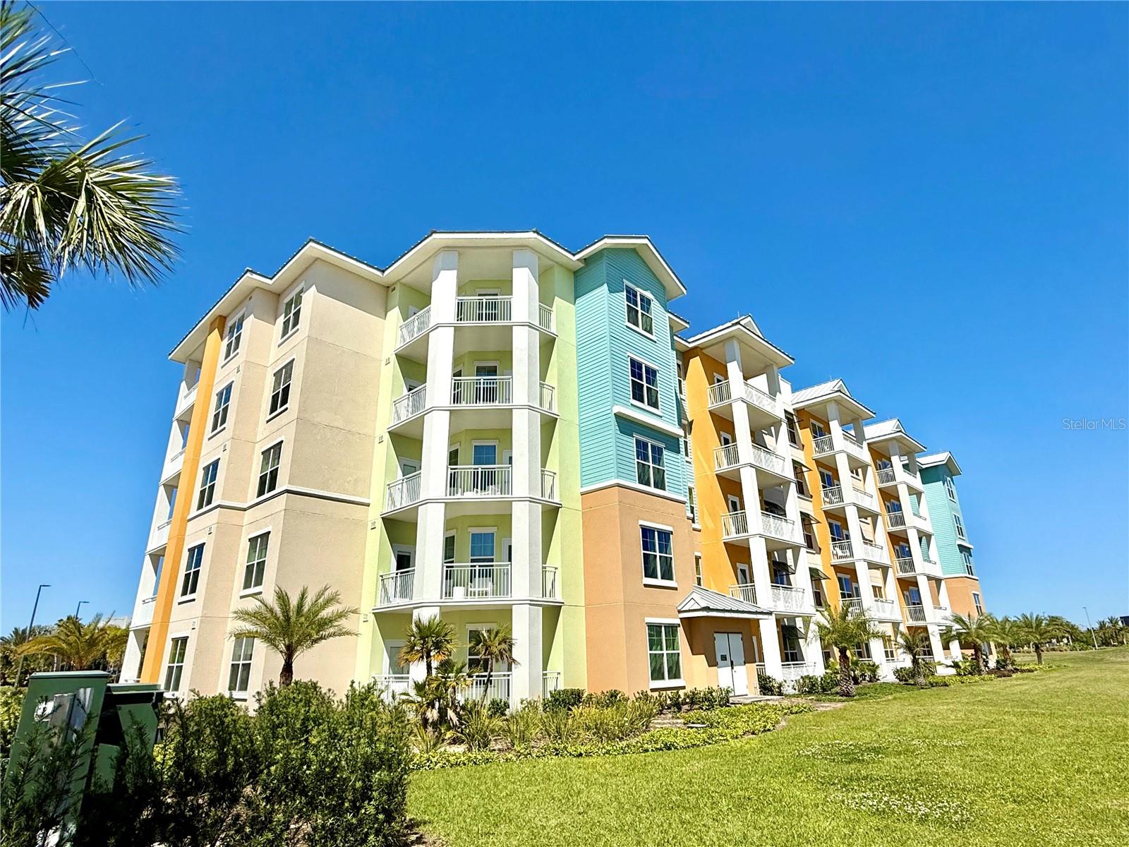 3151 SUNSET WALK DR #208