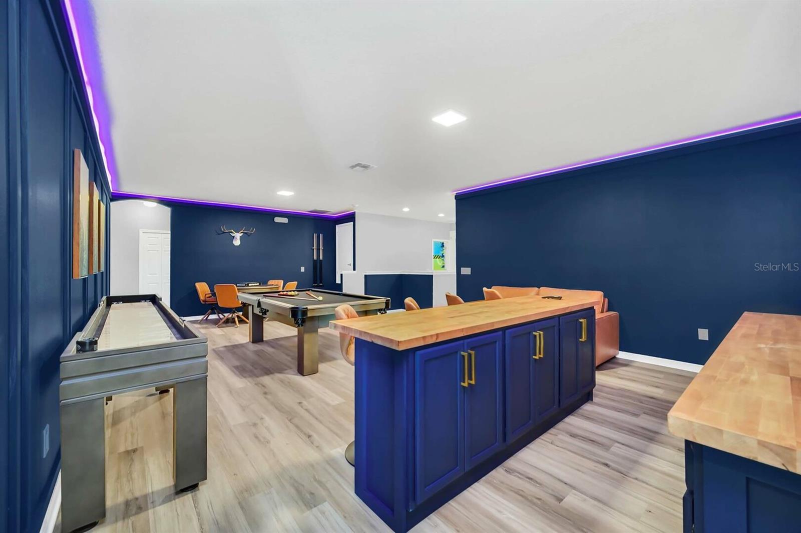 6148 BROAD OAK DR