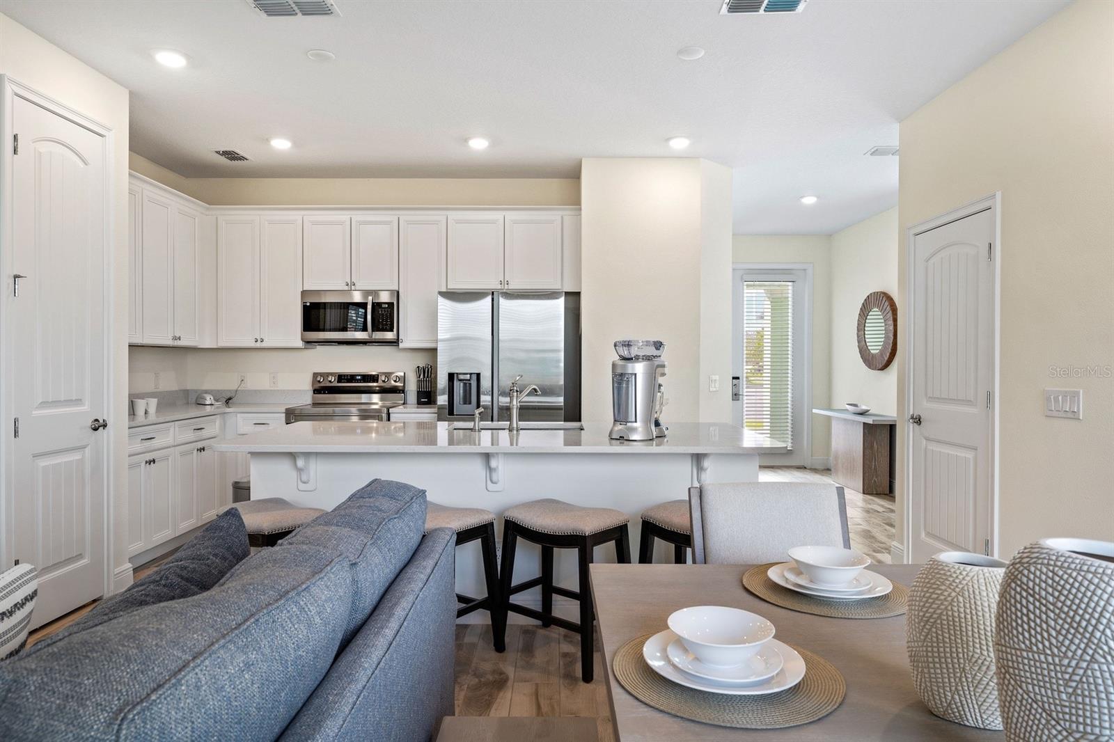 2979 CASTAWAY LN