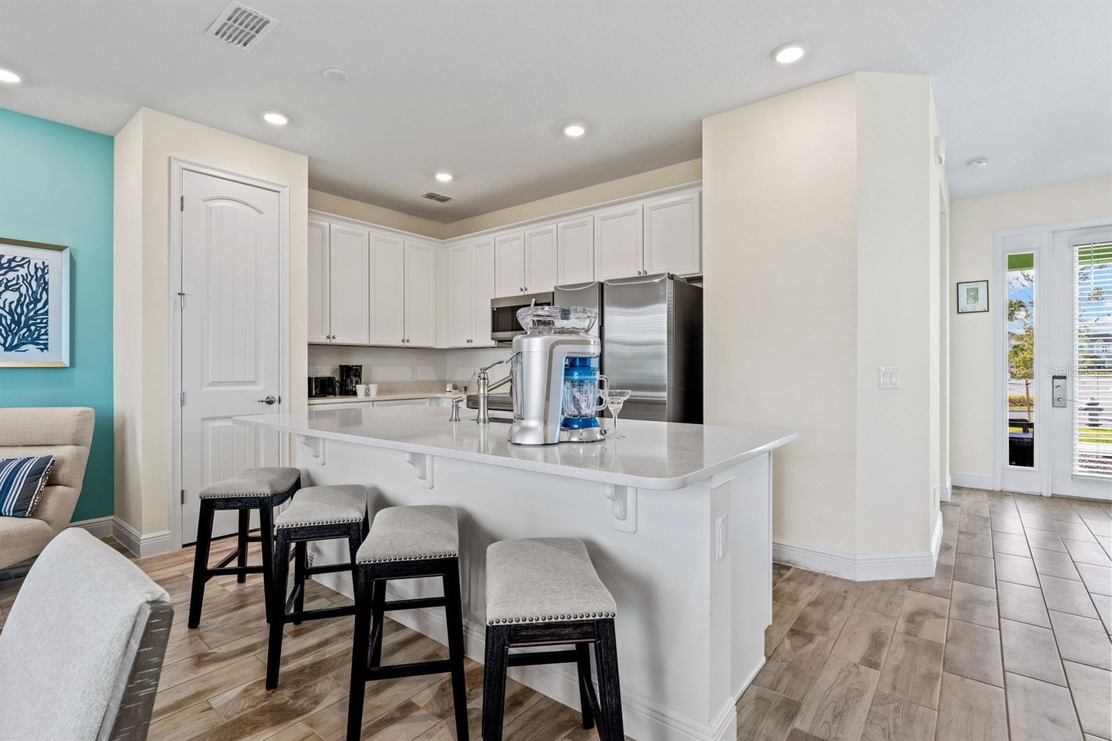 2979 CASTAWAY LN