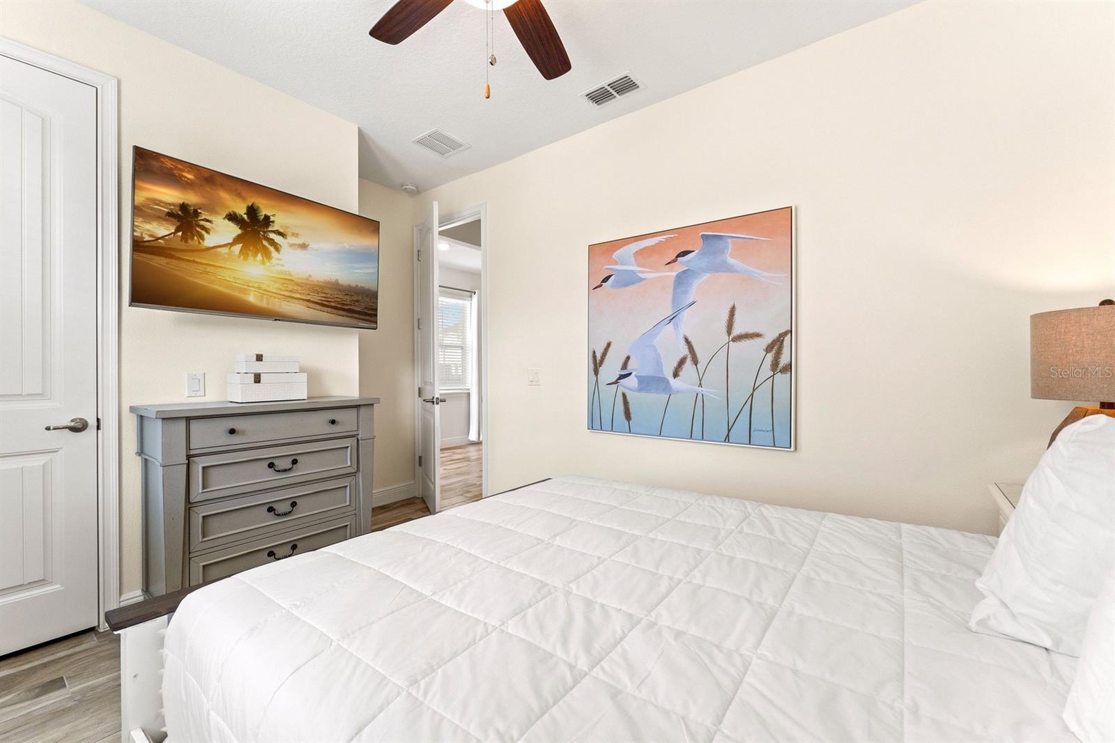 2979 CASTAWAY LN