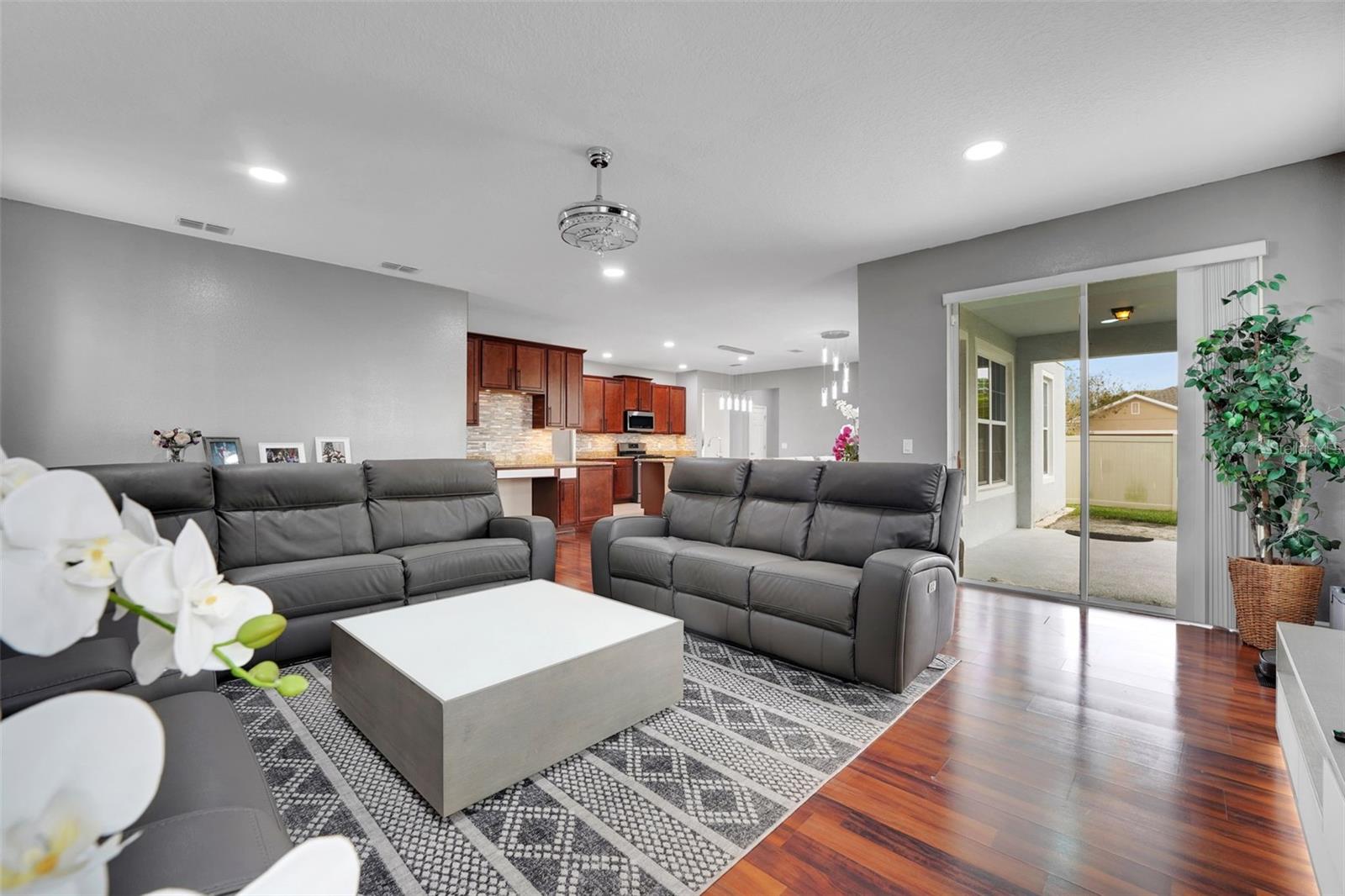 14505 BREAKWATER WAY