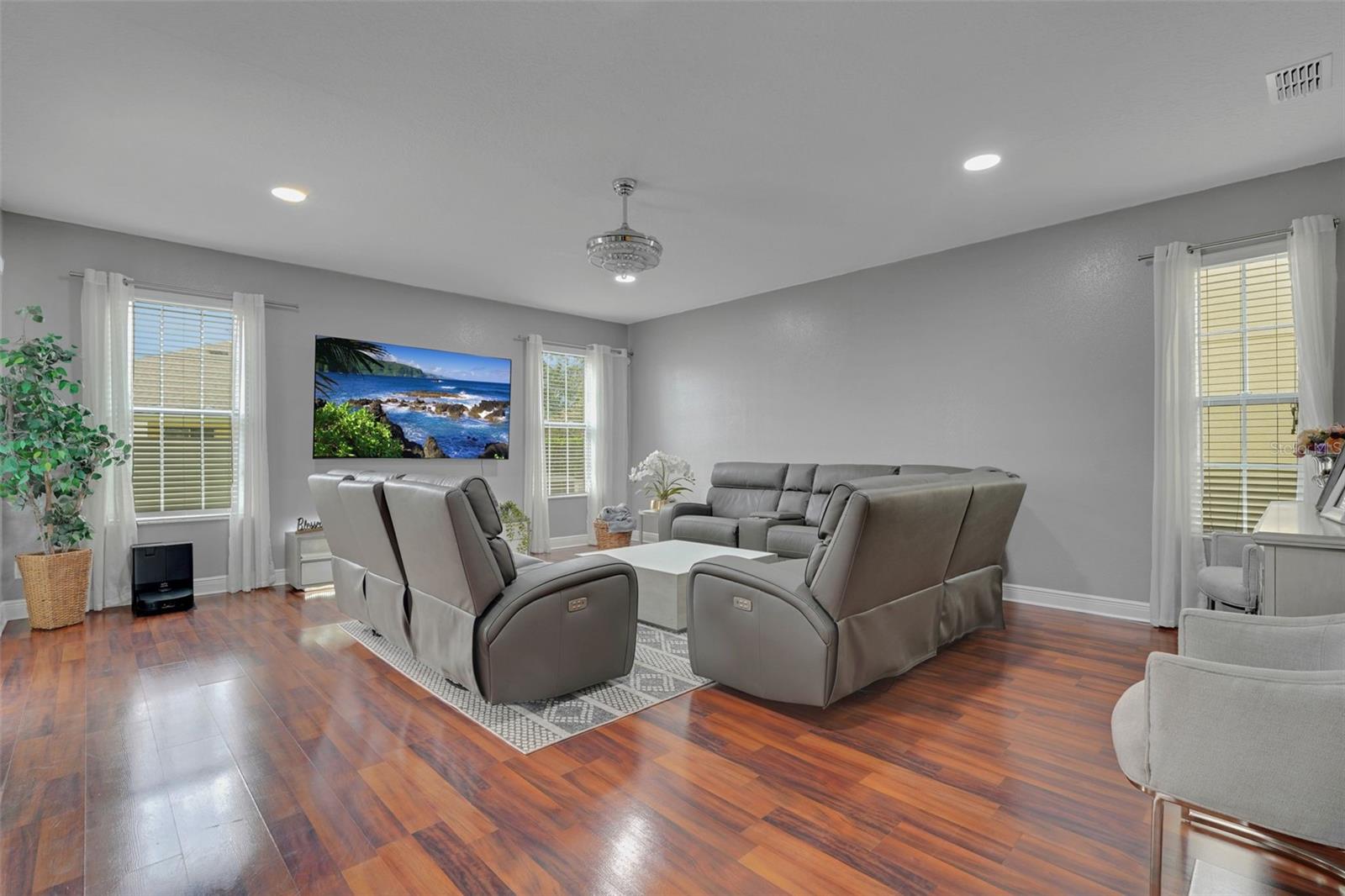 14505 BREAKWATER WAY