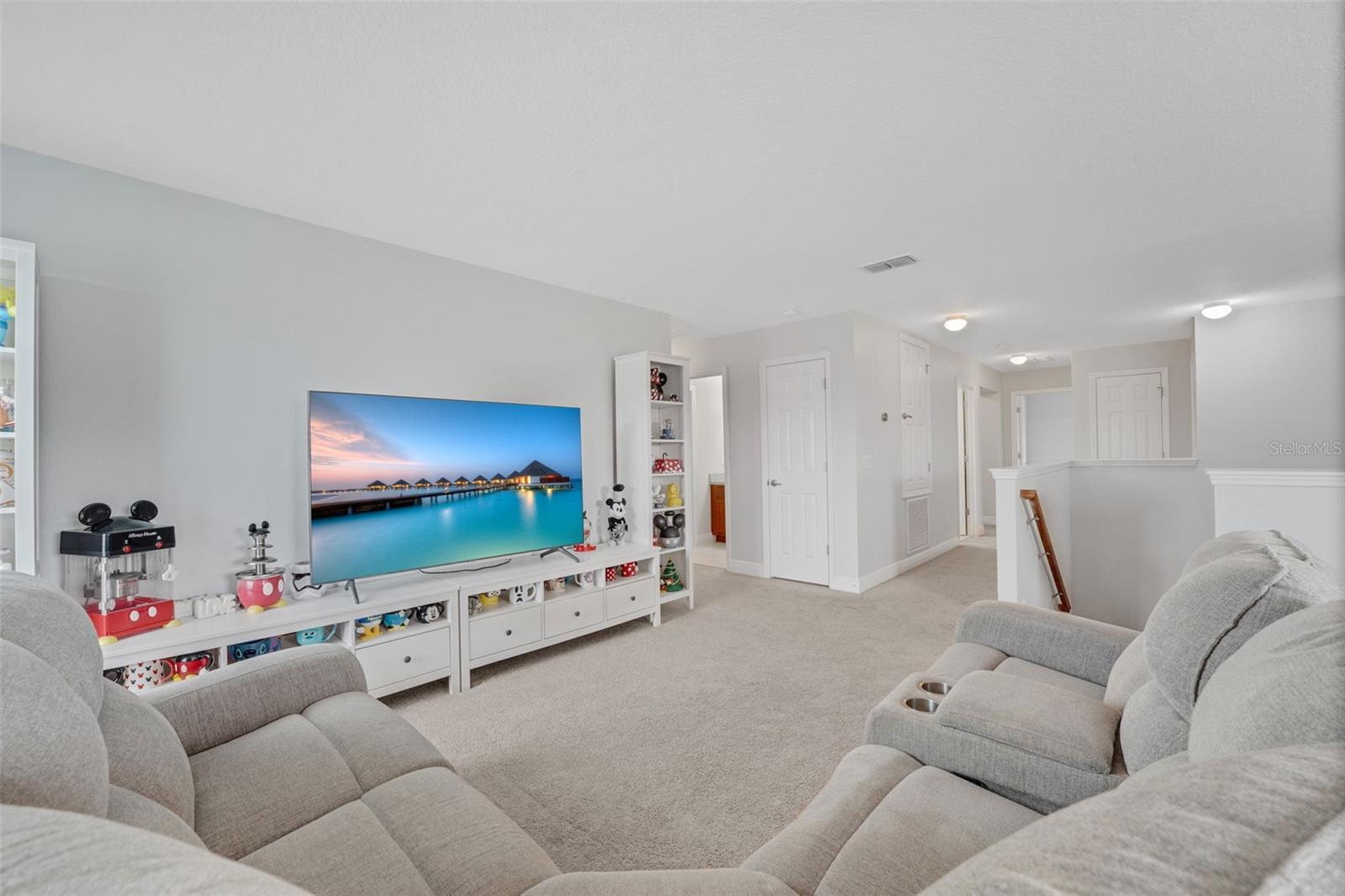 14505 BREAKWATER WAY