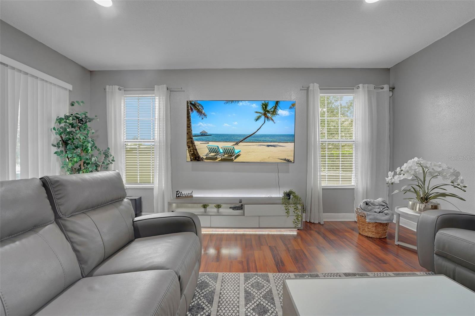 14505 BREAKWATER WAY