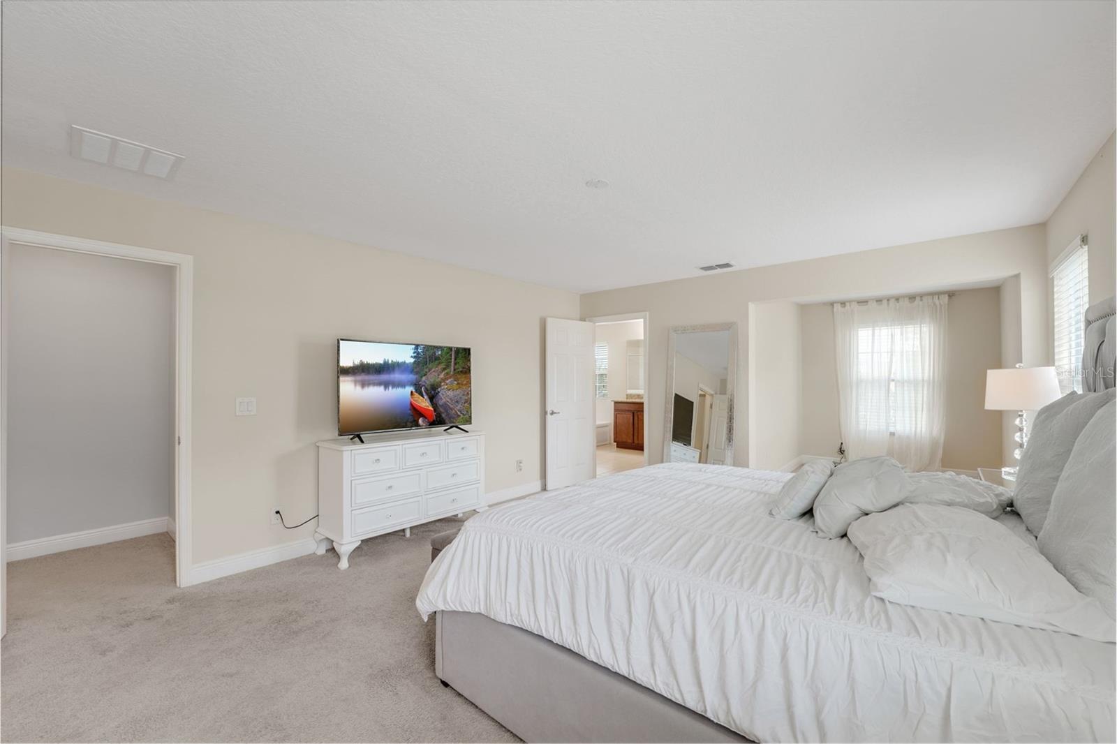 14505 BREAKWATER WAY